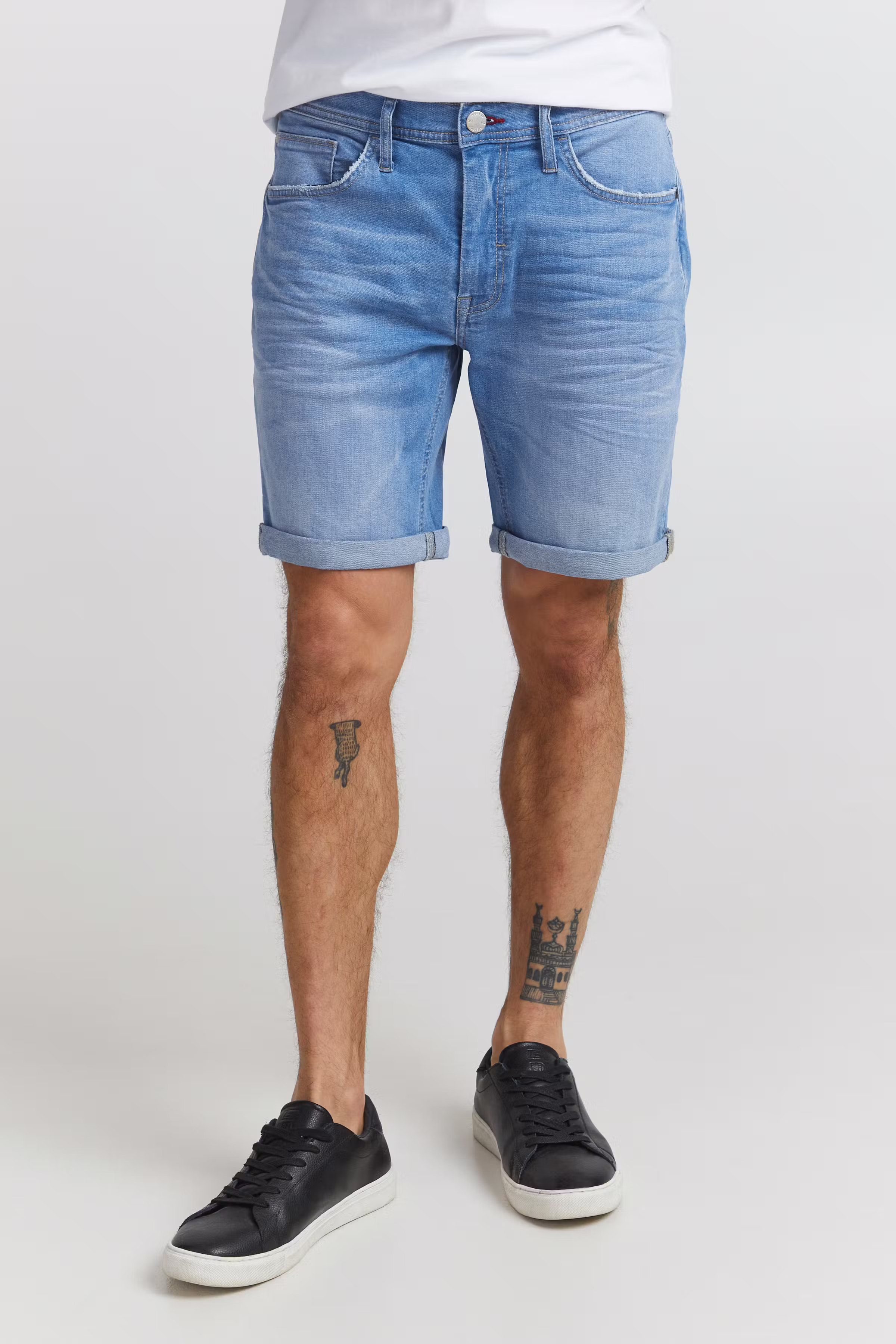 Denimshorts LOOKBOOK FRONT 20713326-200289