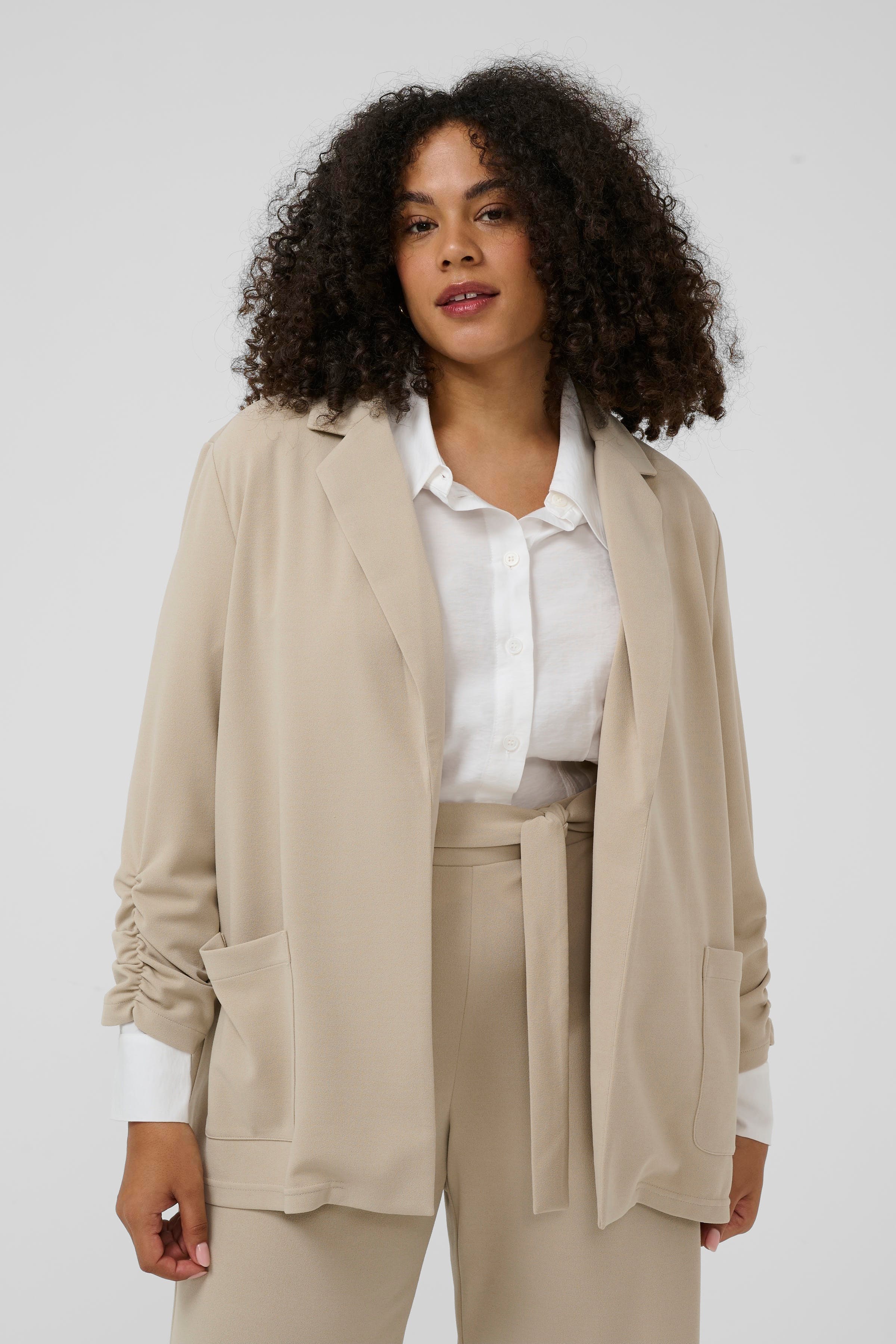 KCpheolo Blazer LOOKBOOK FRONT 10584092-151305