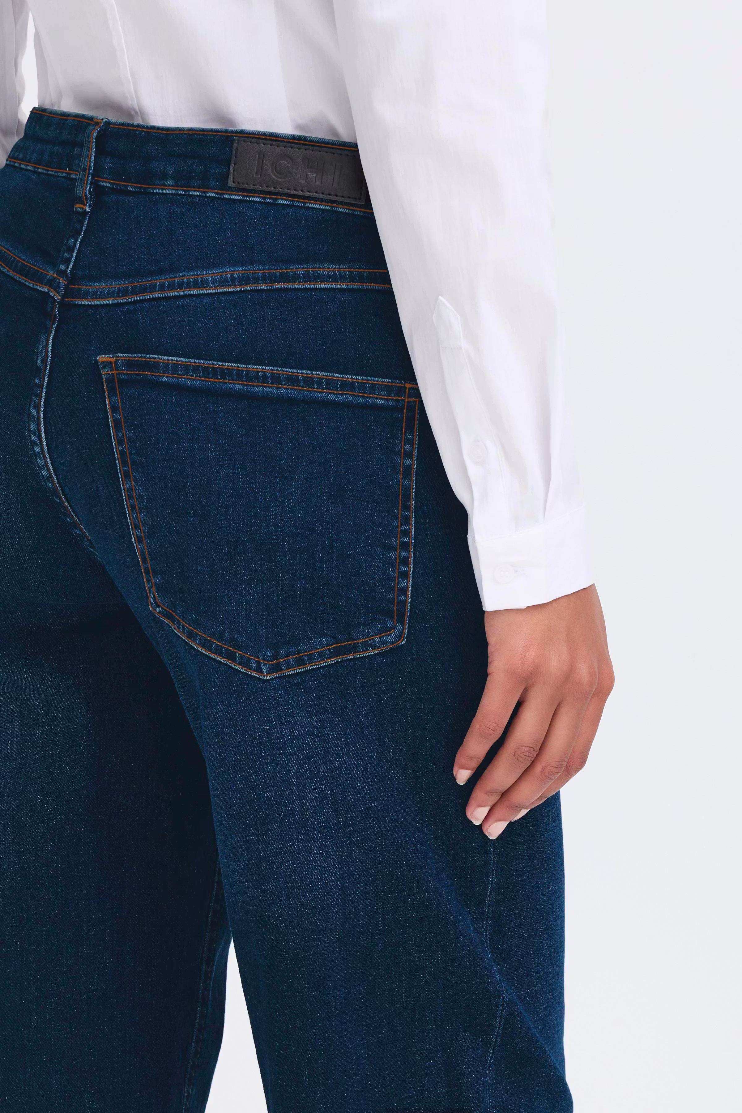 IHTWIGGY STRAIGHT Jeans LOOKBOOK DETAIL 20119128-200340