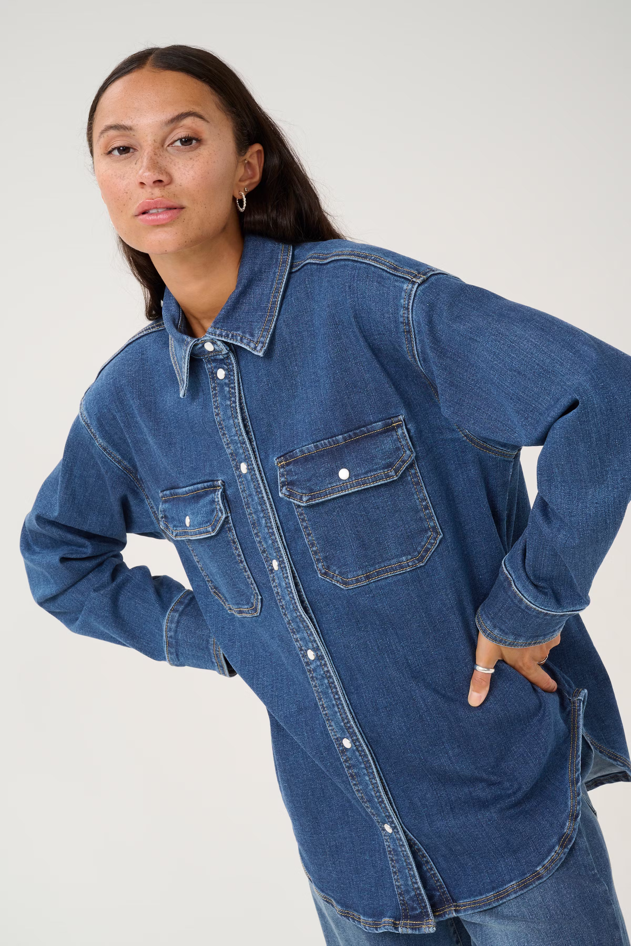 KAsinem Denimskjorte LOOKBOOK DETAIL 10509787-102272