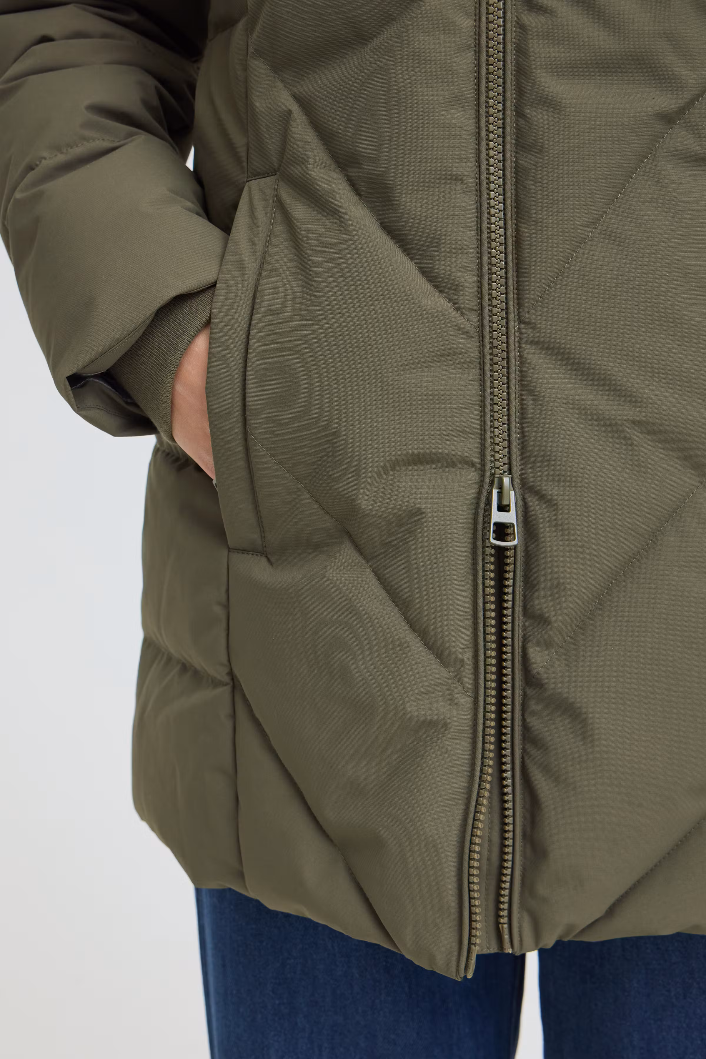 FRMAISE Outerwear LOOKBOOK DETAIL 20617846-190511