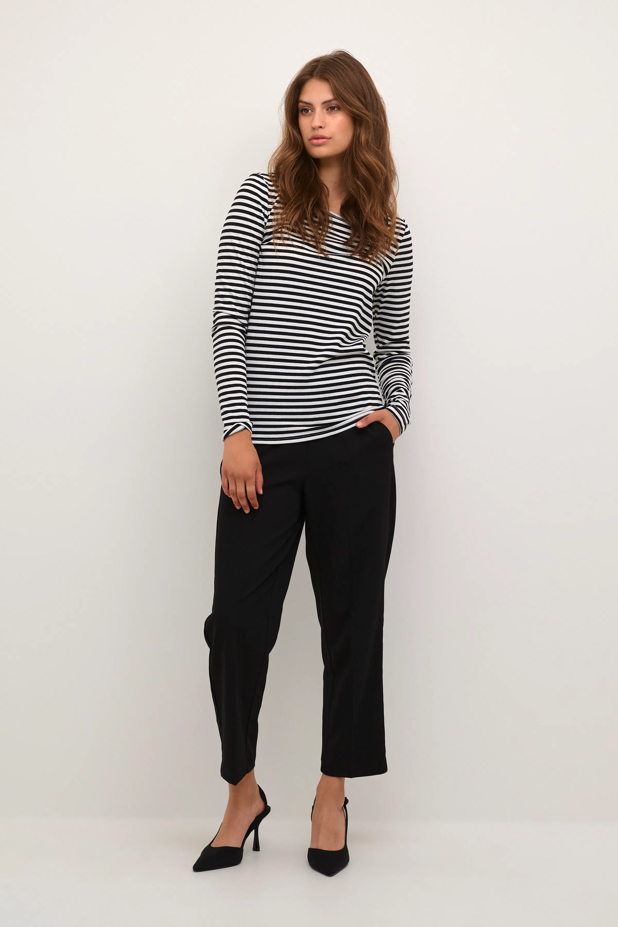 KAbenedikte T-shirt LOOKBOOK FRONT 10508697-105920