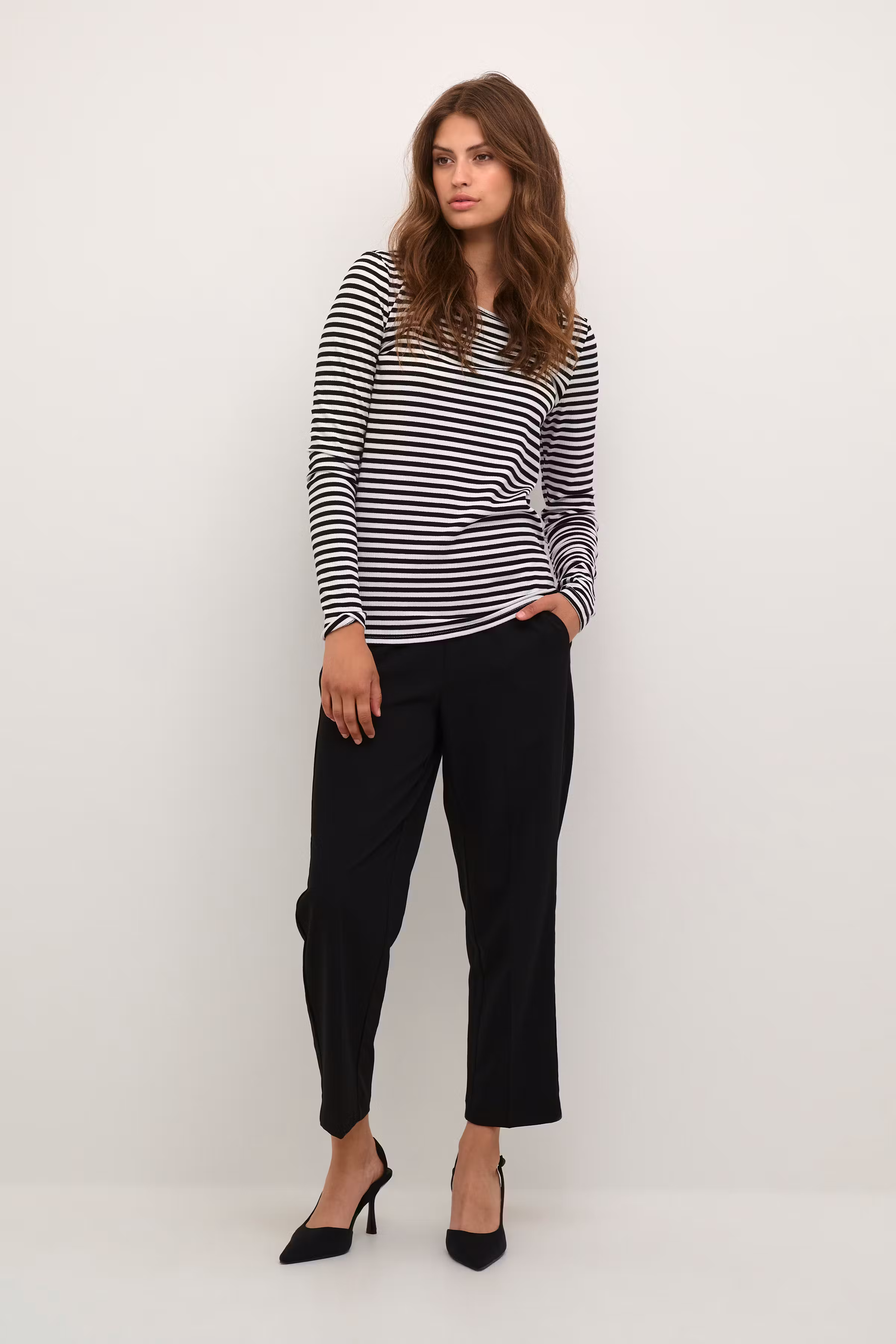 KAbenedikte T-shirt LOOKBOOK FRONT 10508697-105920