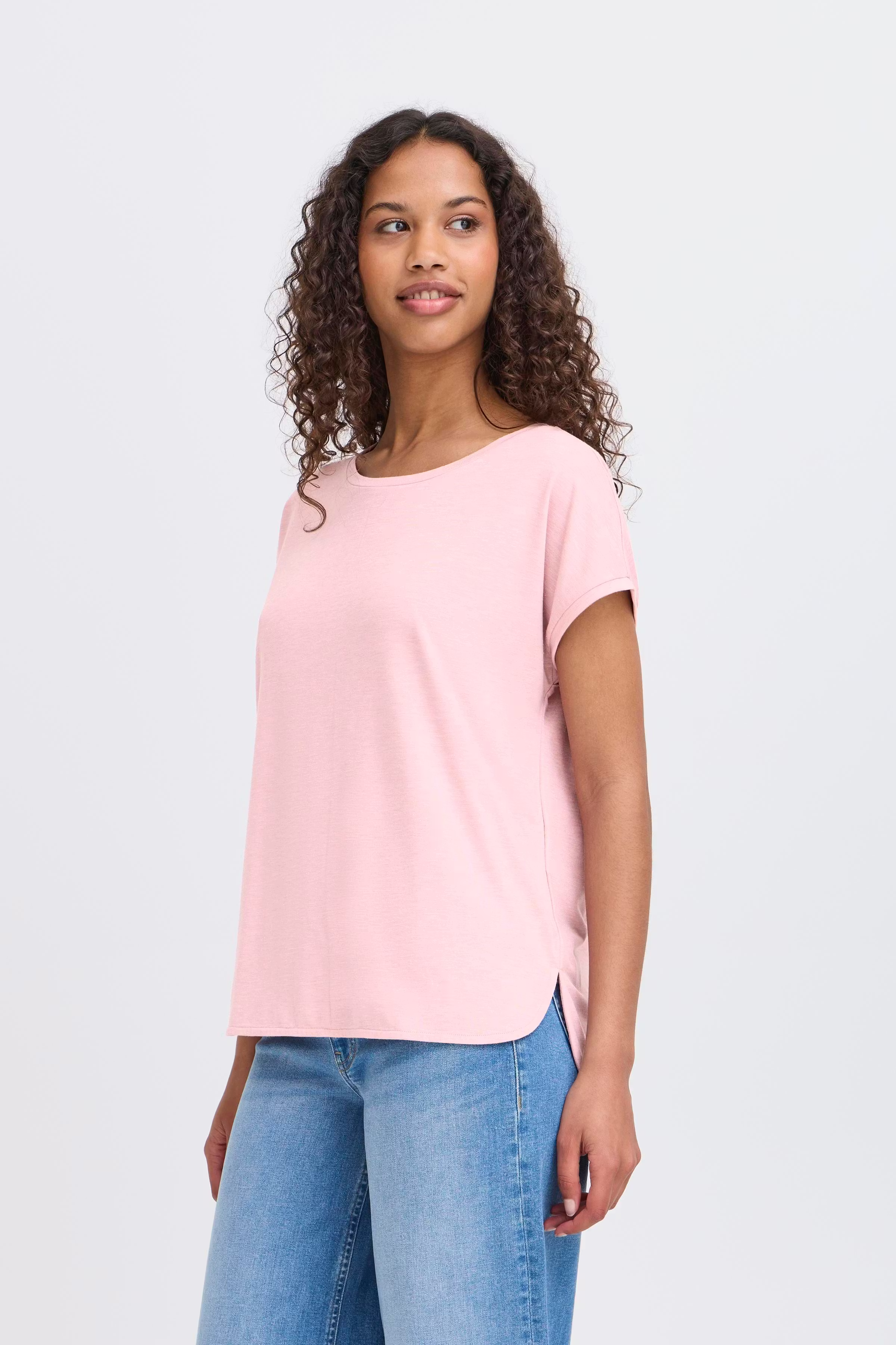 IHREBEL T-shirt LOOKBOOK FRONT 20109945-151906