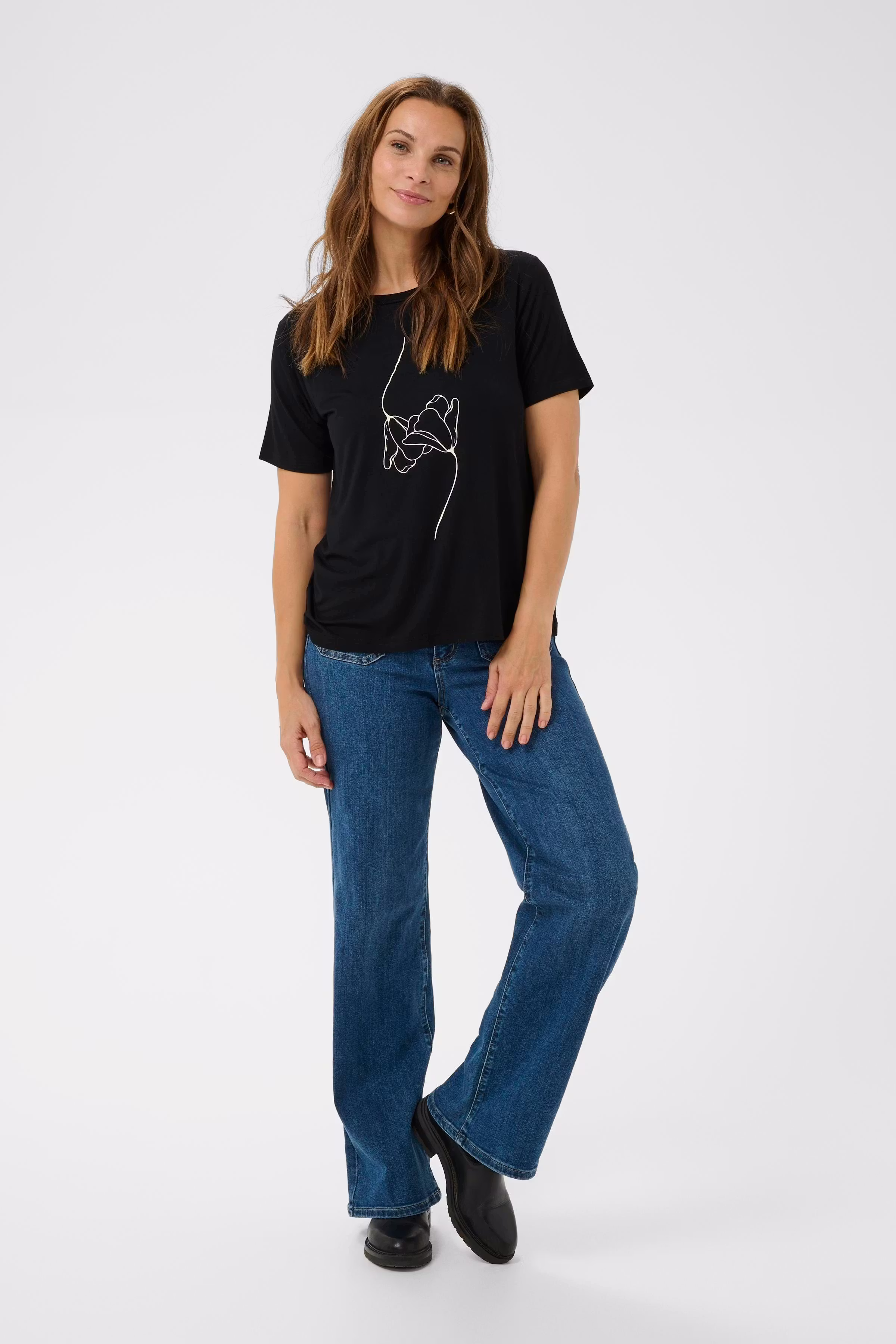 BPnatalia T-shirt LOOKBOOK FRONT 40200091-100121