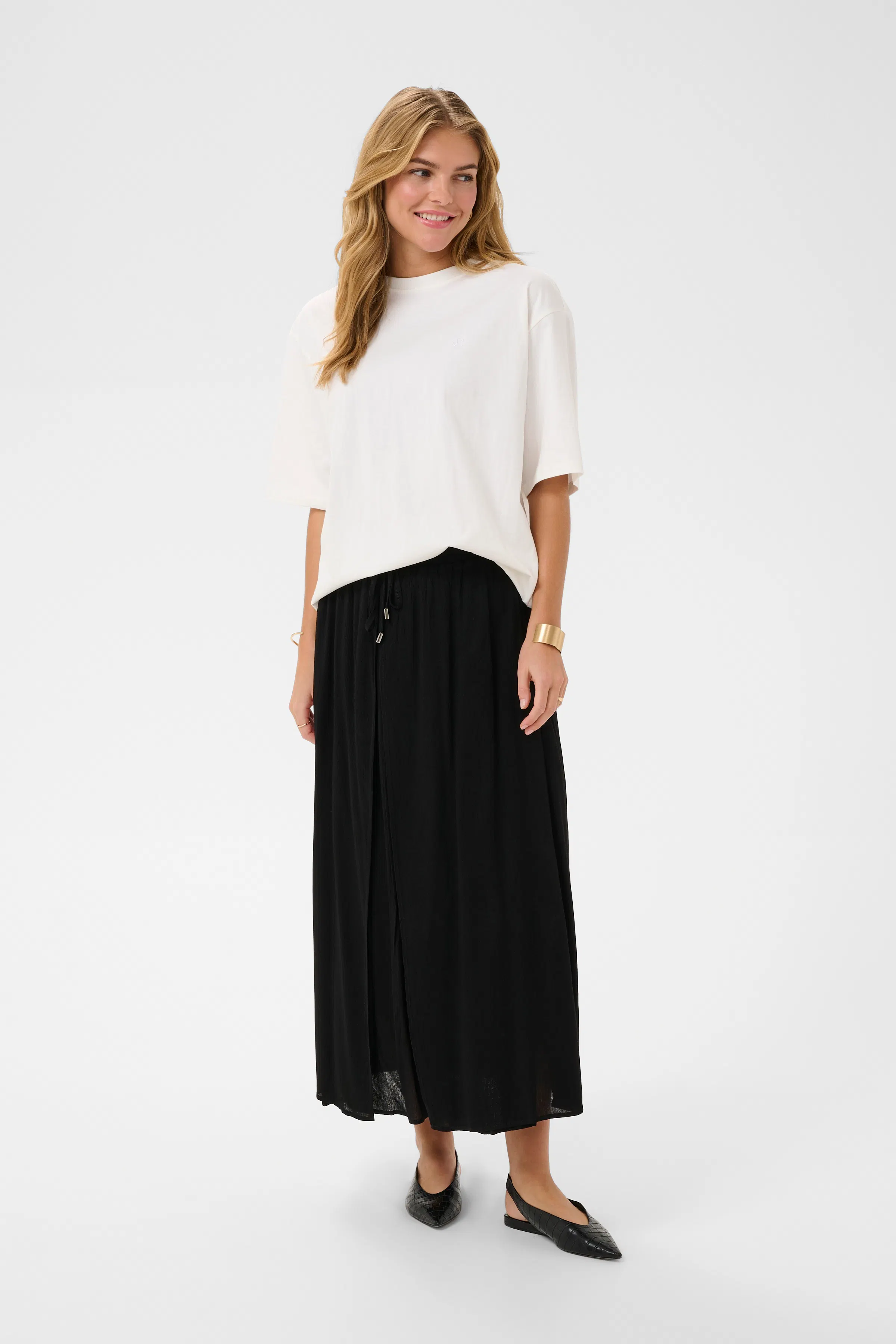 CRAllie Skirt LOOKBOOK FRONT 10615498-100120