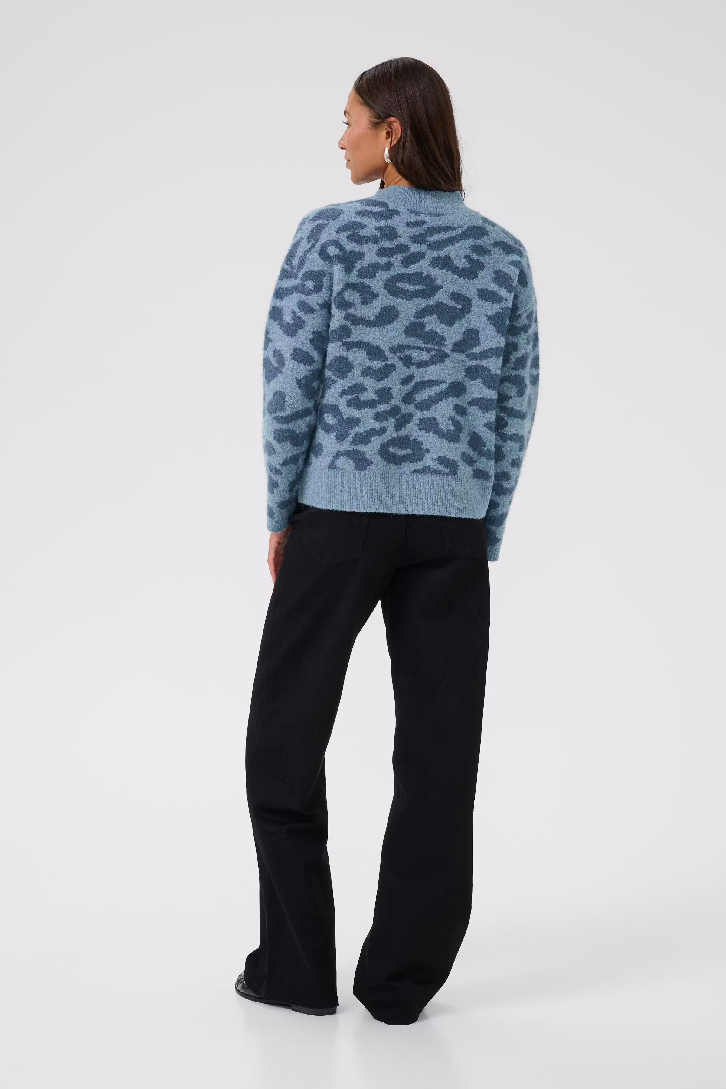 KAsandra Pullover LOOKBOOK BACK 10511193-108395