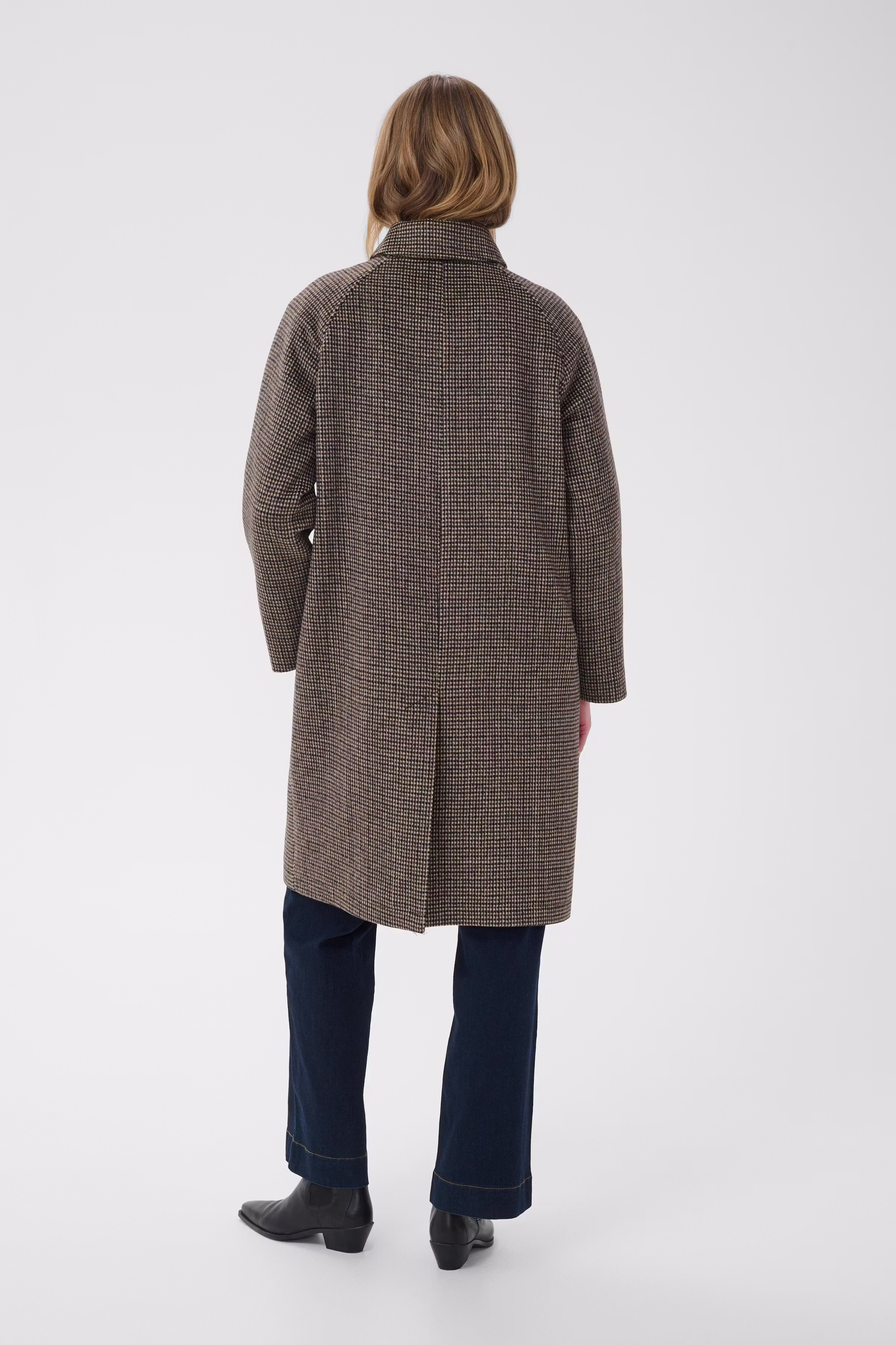 CatherinPW Mantel LOOKBOOK BACK 30310644-305065