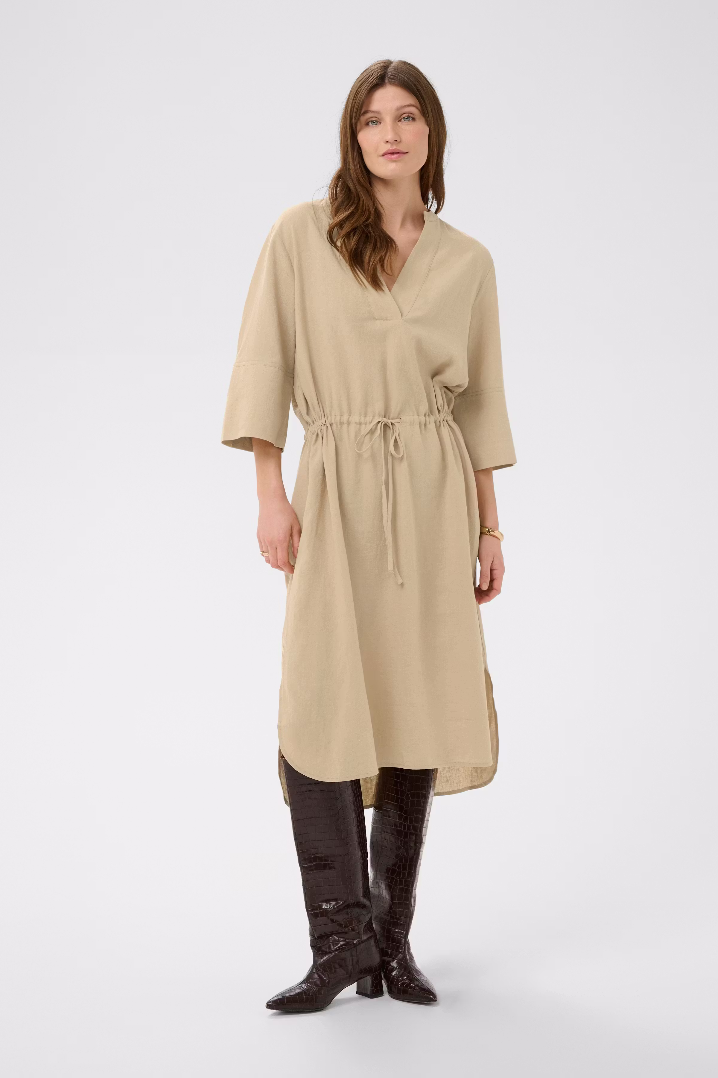 SLAria Klänning LOOKBOOK FRONT 30409128-151307