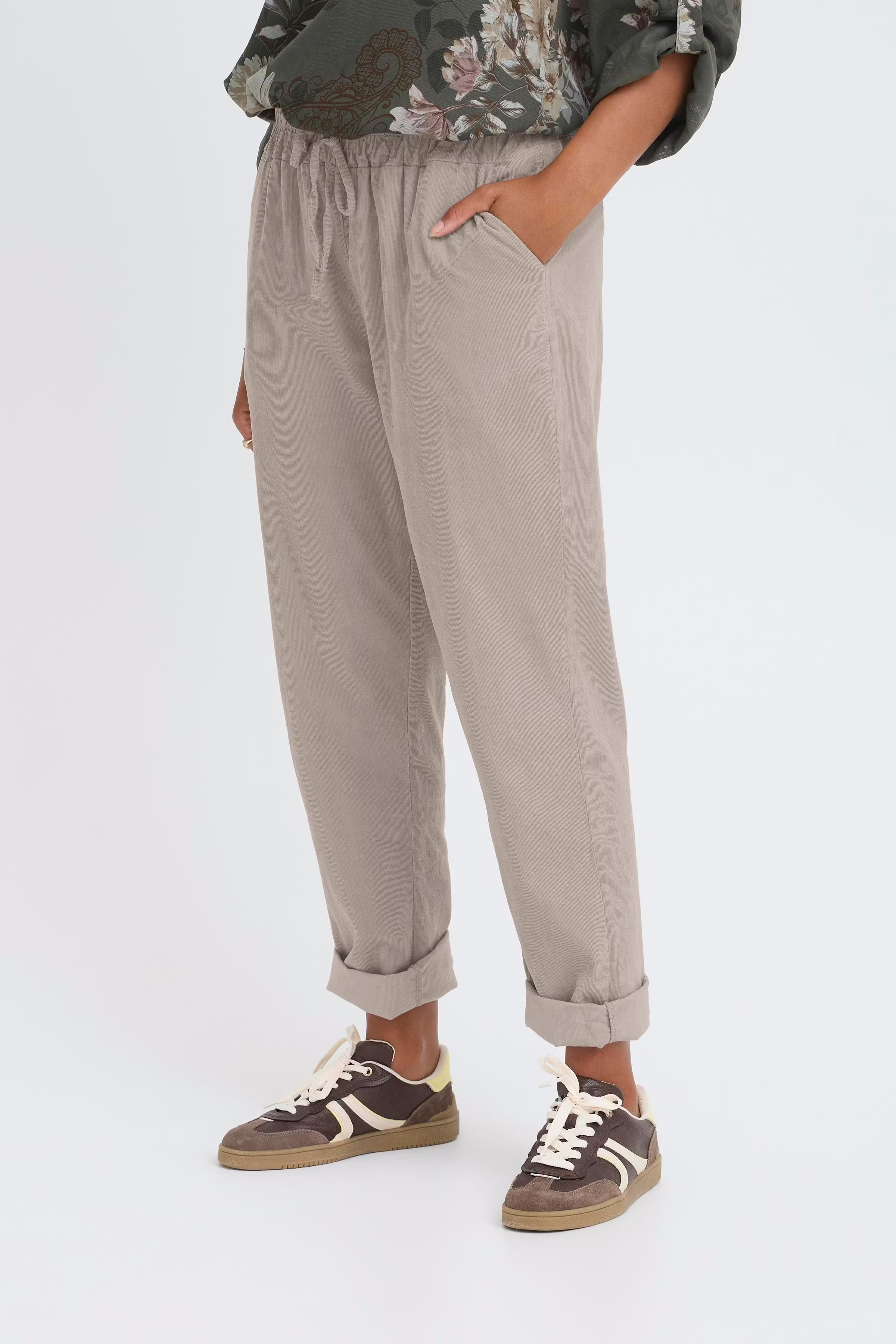 SBPOPPY Bukser LOOKBOOK FRONT 22101108-171212