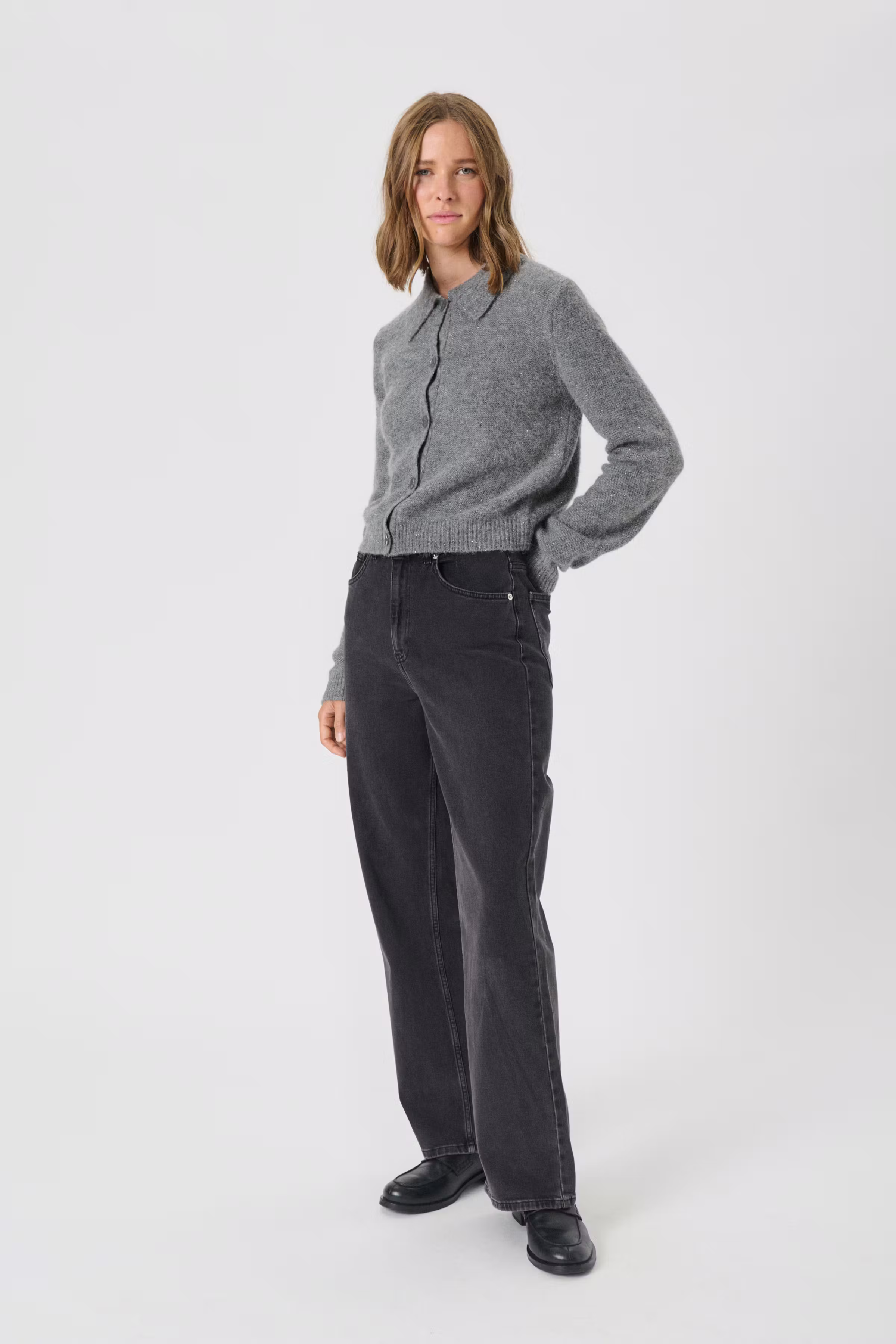 UlricaPW Cardigan LOOKBOOK FRONT 30310207-1802011