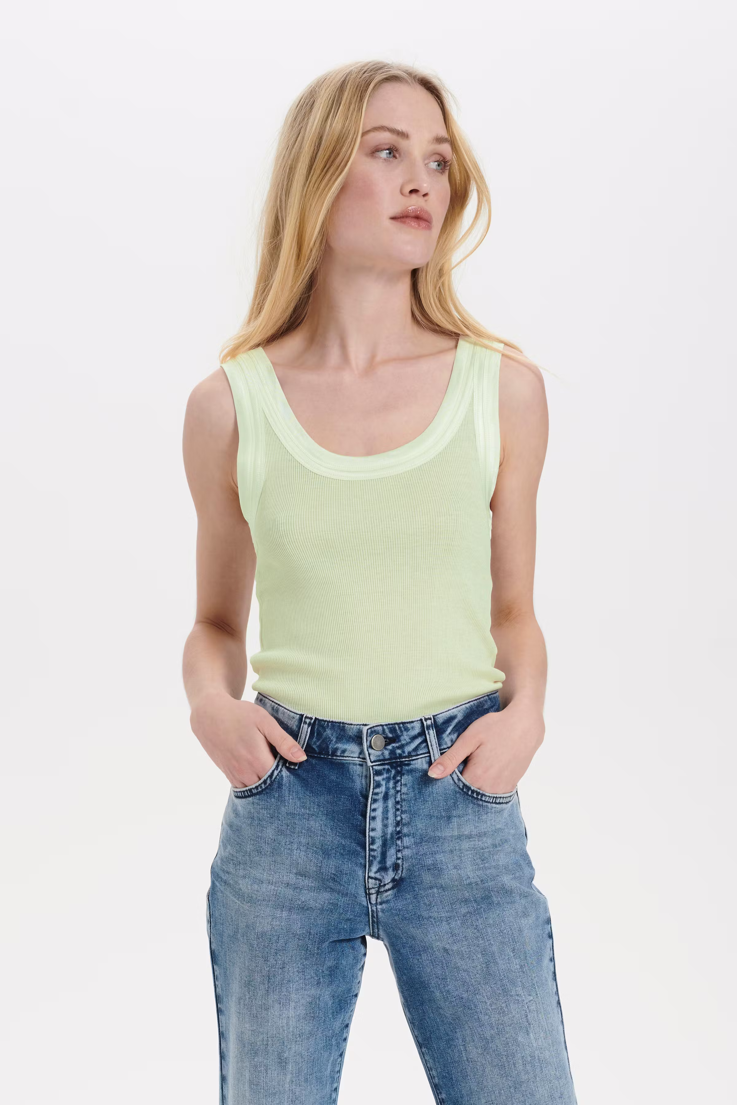 MayaSZ Top LOOKBOOK FRONT 30511971-140114