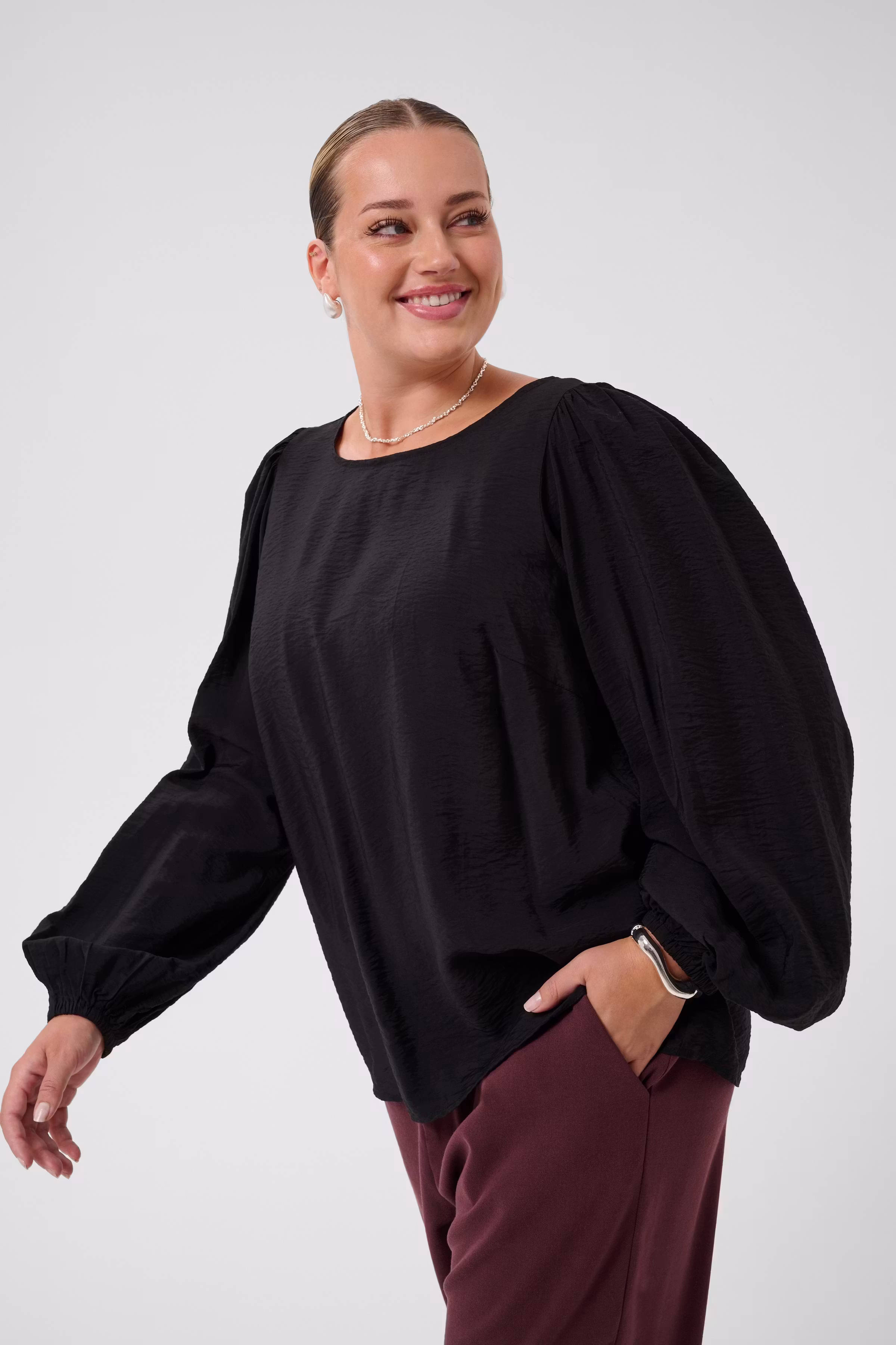 KCgila Bluse LOOKBOOK DETAIL 10584447-100121