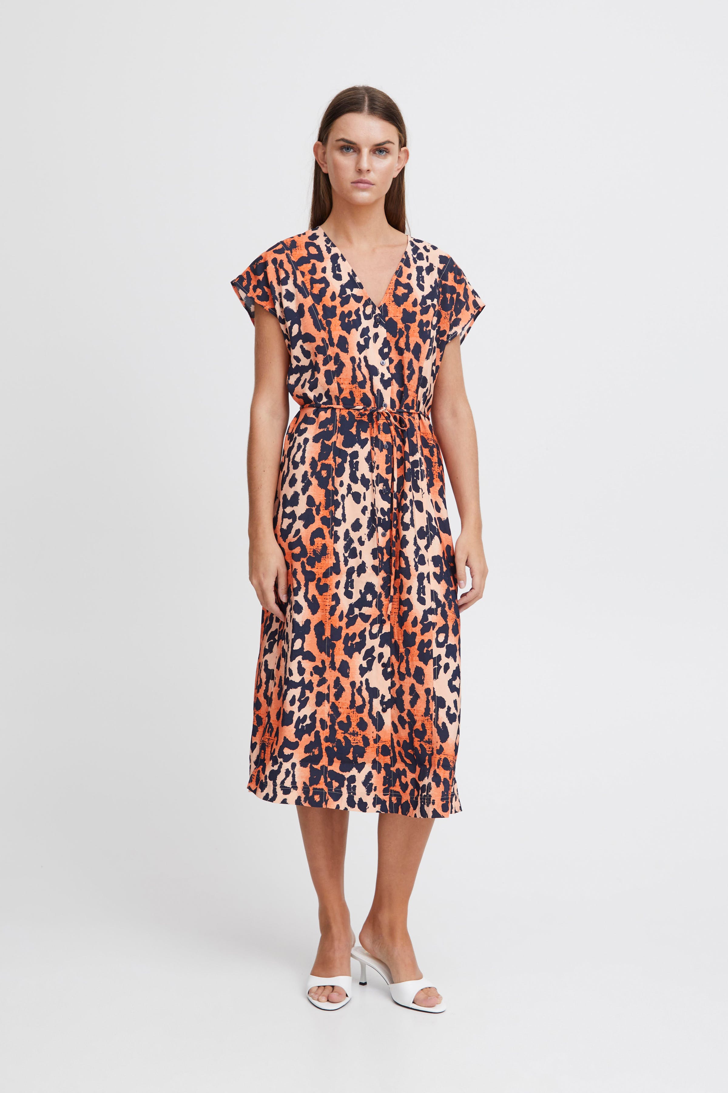 IHRAMYA Jurk LOOKBOOK FRONT 20120684-202810