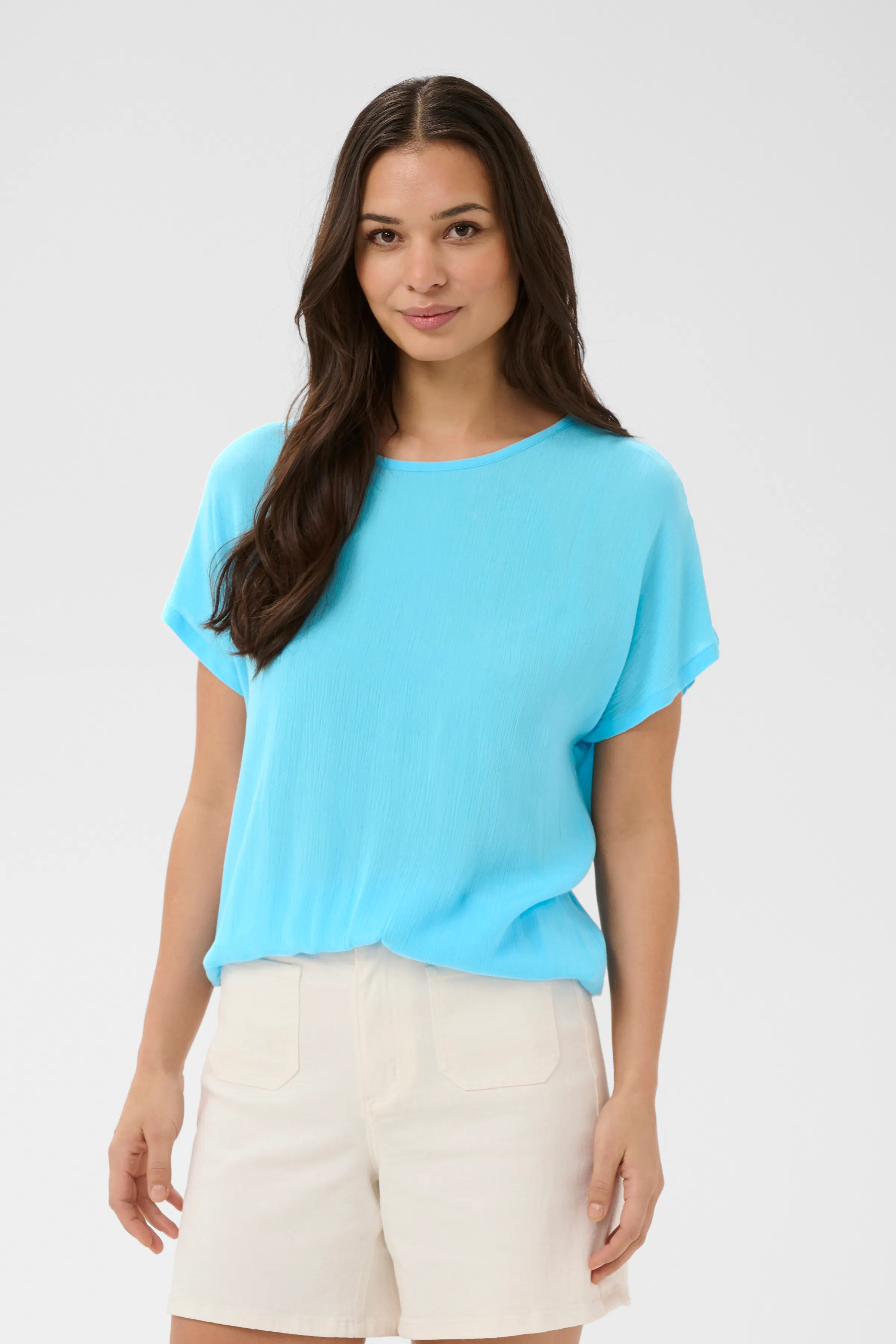 Amber Bluse LOOKBOOK FRONT 10500781-164530