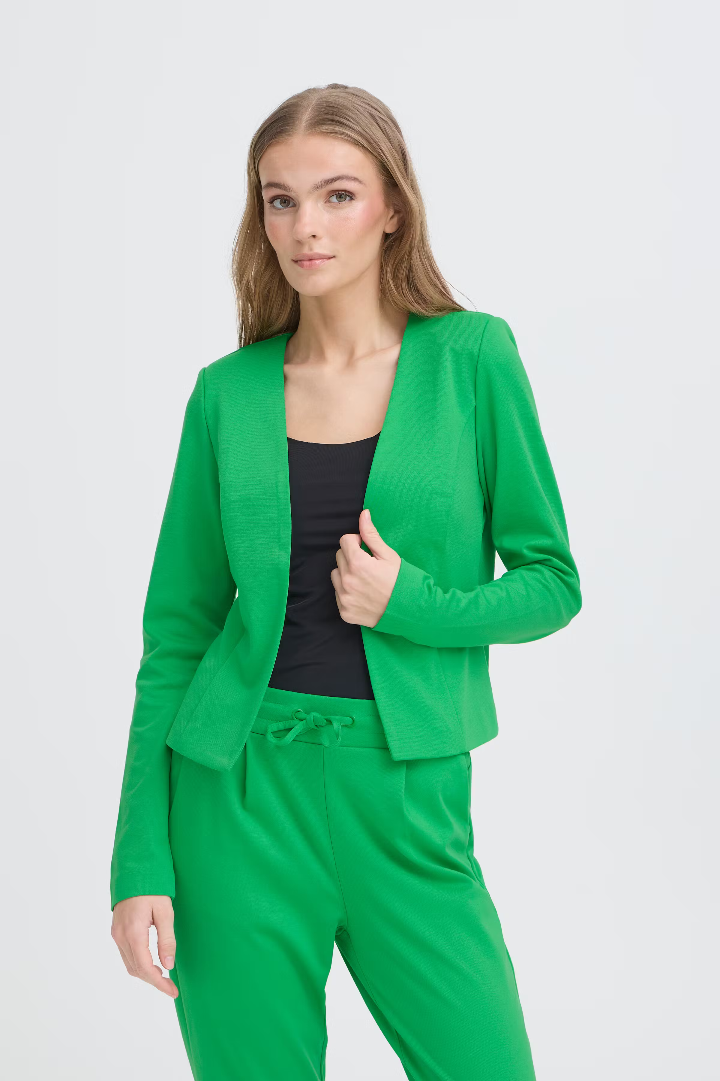 IHKATE Short Blazer LOOKBOOK FRONT 20112547-166138