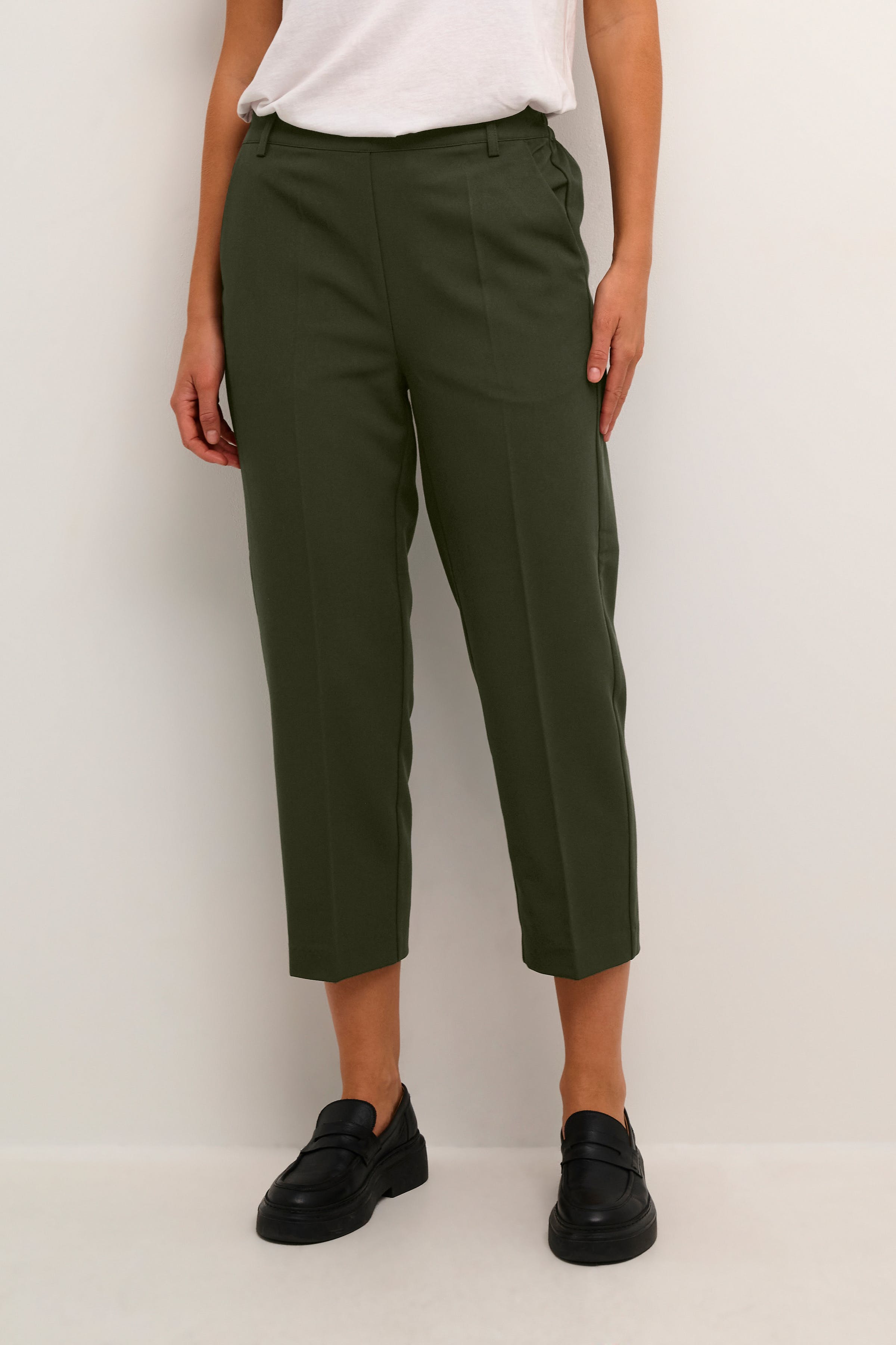 KAsakura Cropped Byxor LOOKBOOK FRONT 10506127-190414