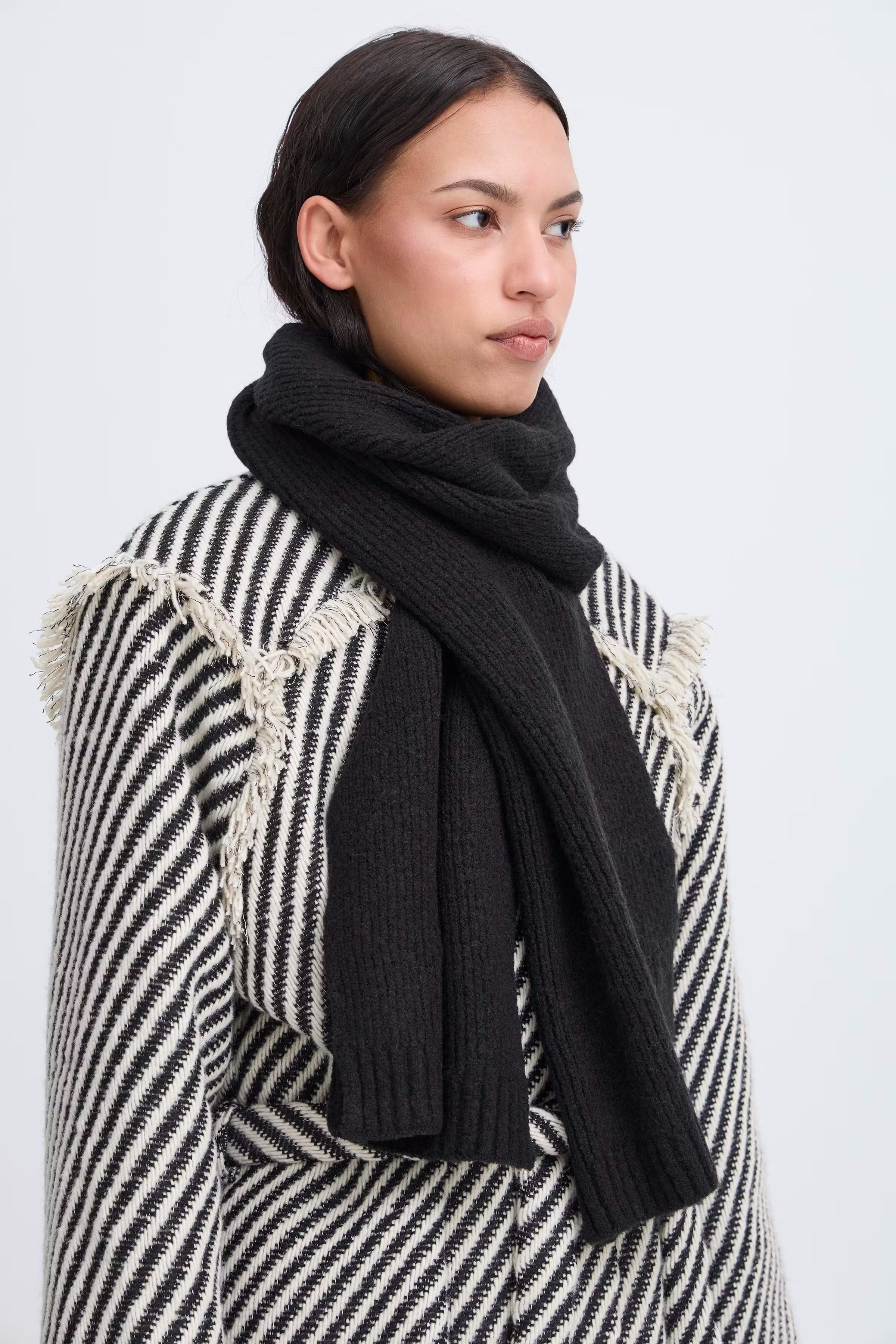 IAIVO Scarf LOOKBOOK DETAIL 20112670-194008