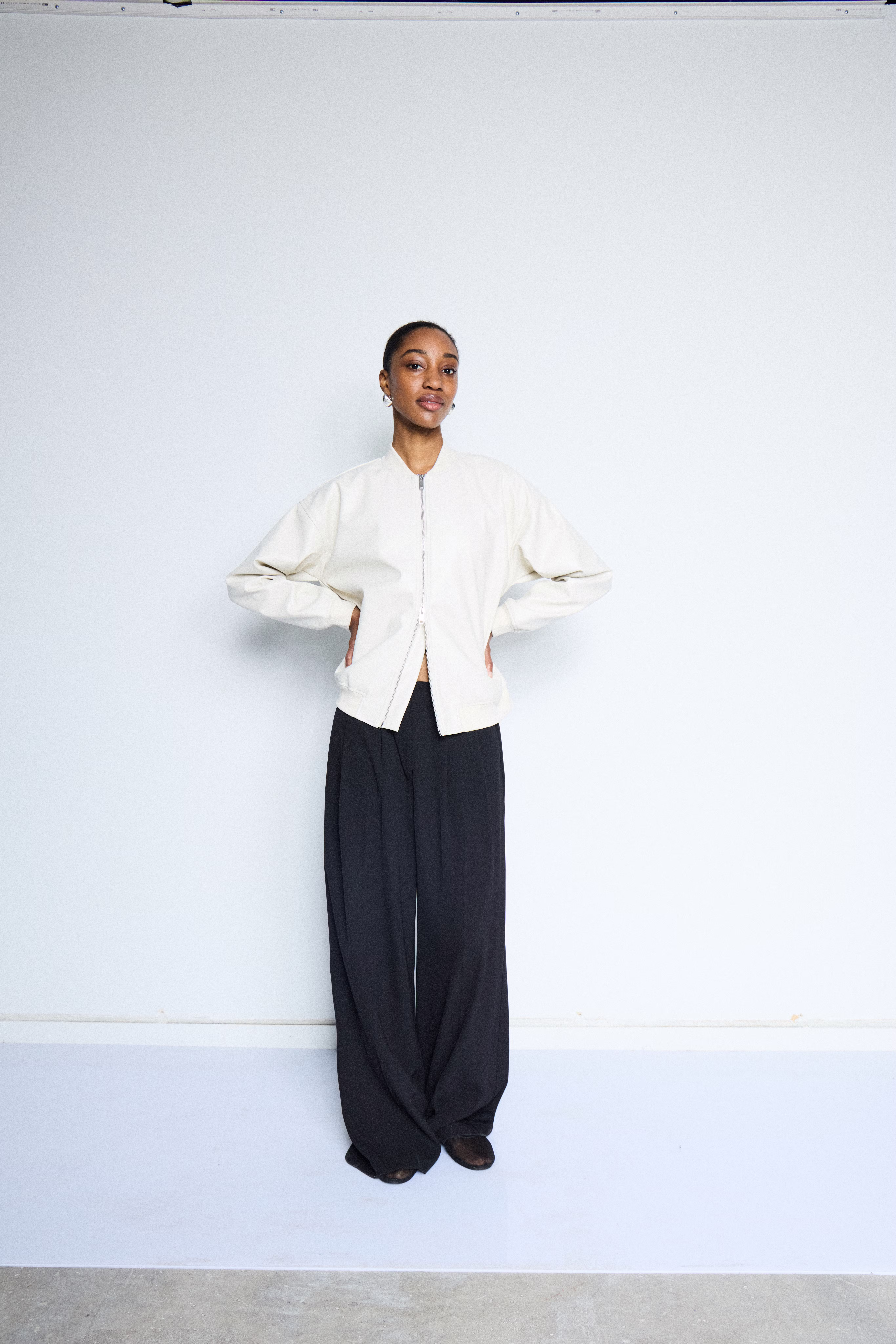 IHEZARTO Broek LOCATION NONE 20125071-194008