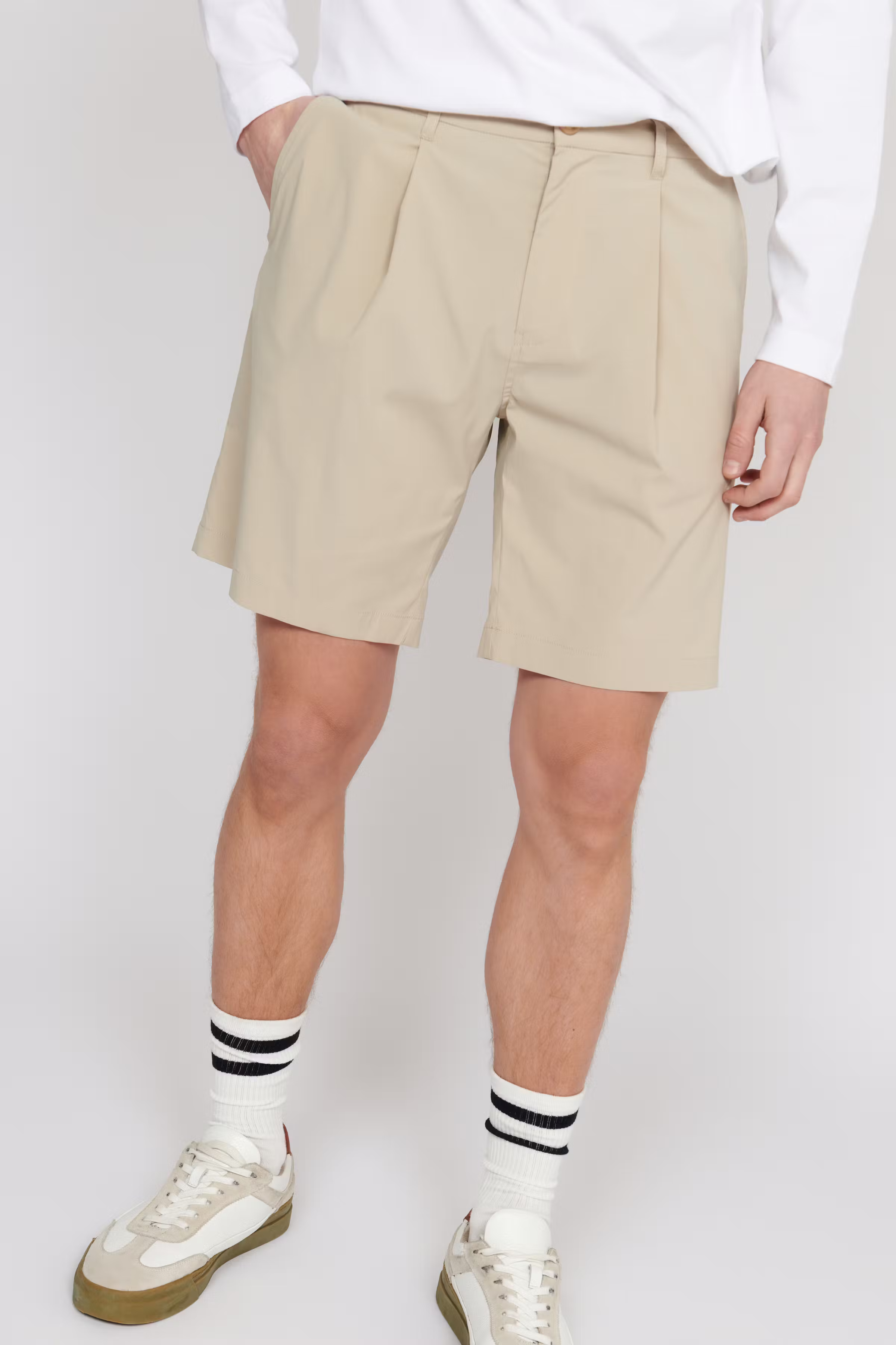 MAhart Shorts LOCATION NONE 30207389-161105