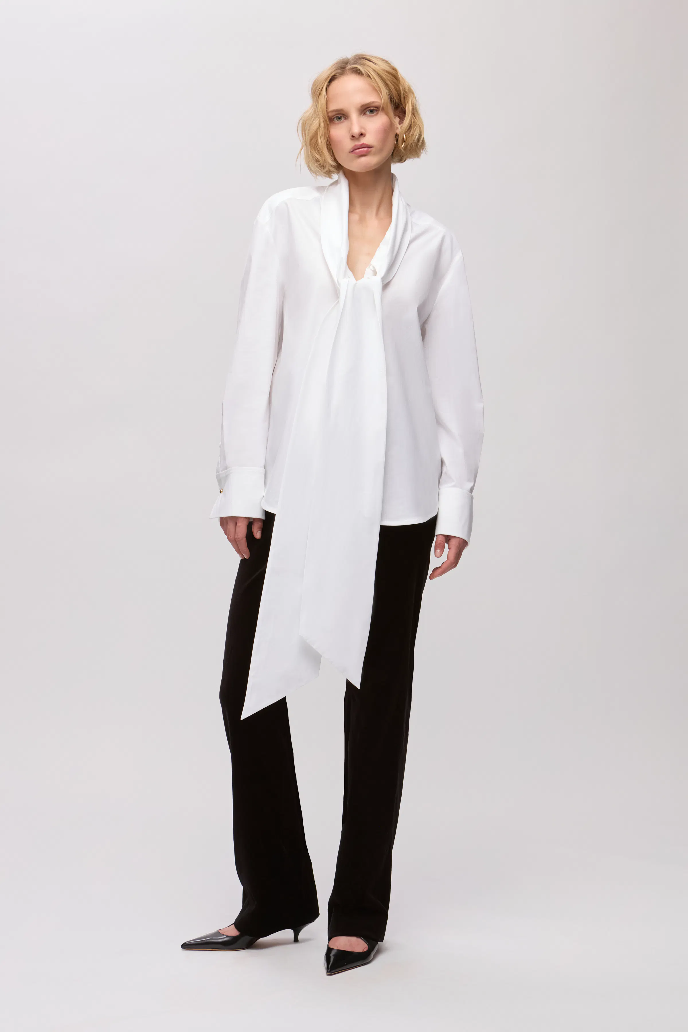 IOEvangeline Blouse LOOKBOOK FRONT 30600144-WH001