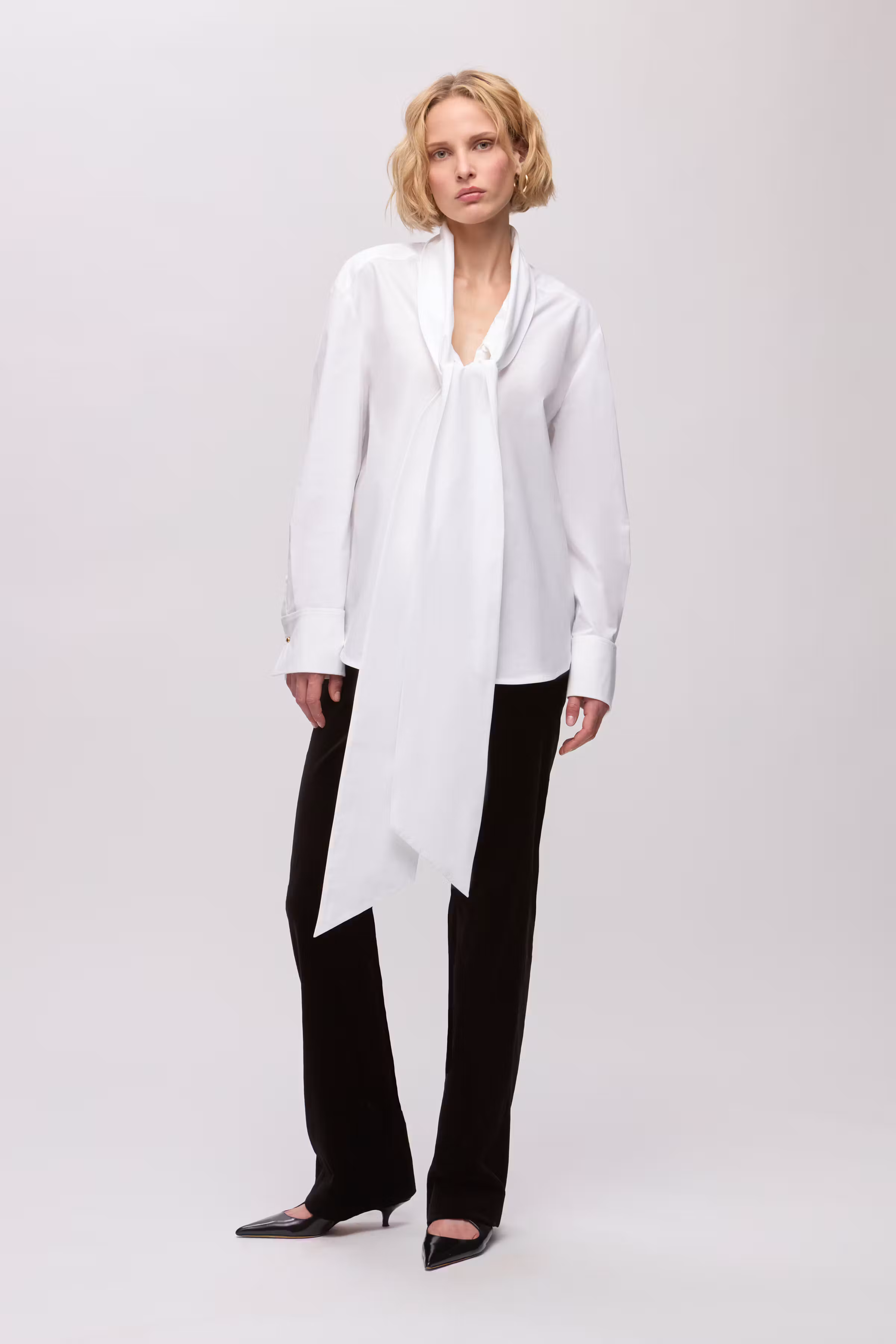 IOEvangeline Blouse LOOKBOOK FRONT 30600144-WH001