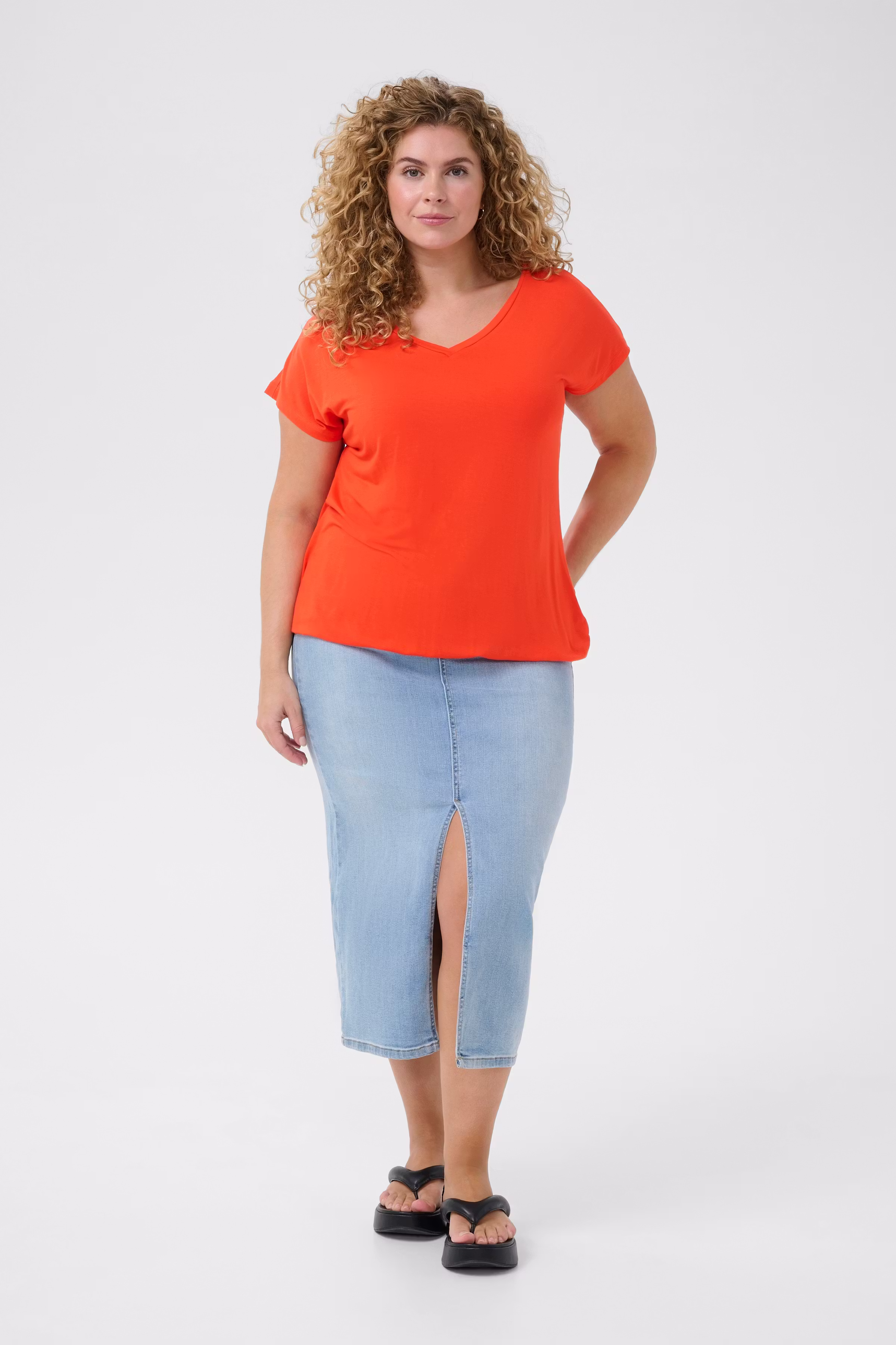 KCjena T-shirt LOOKBOOK FRONT 10582099-171558