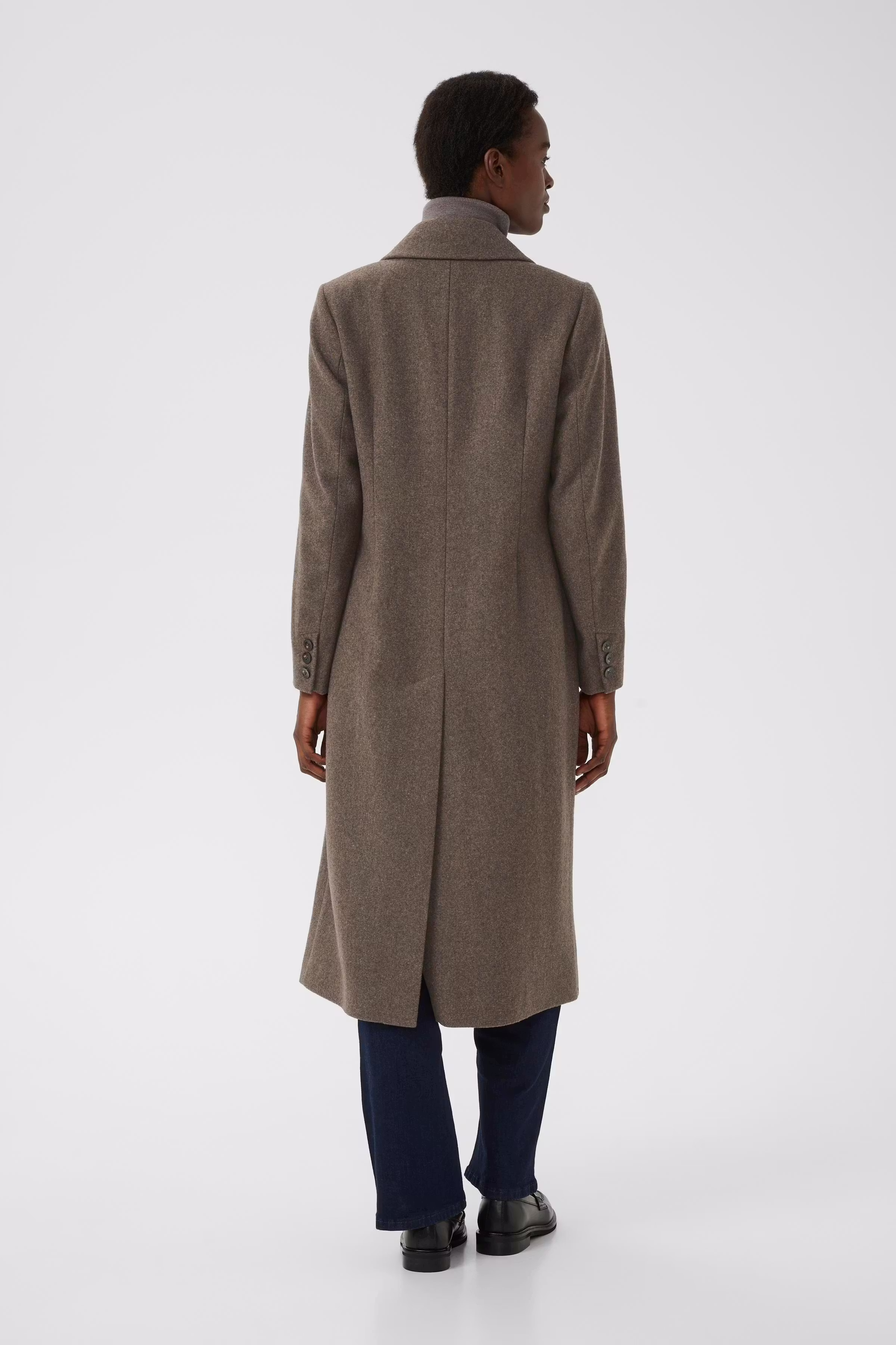 SirinaPW Mantel LOOKBOOK BACK 30309741-303896