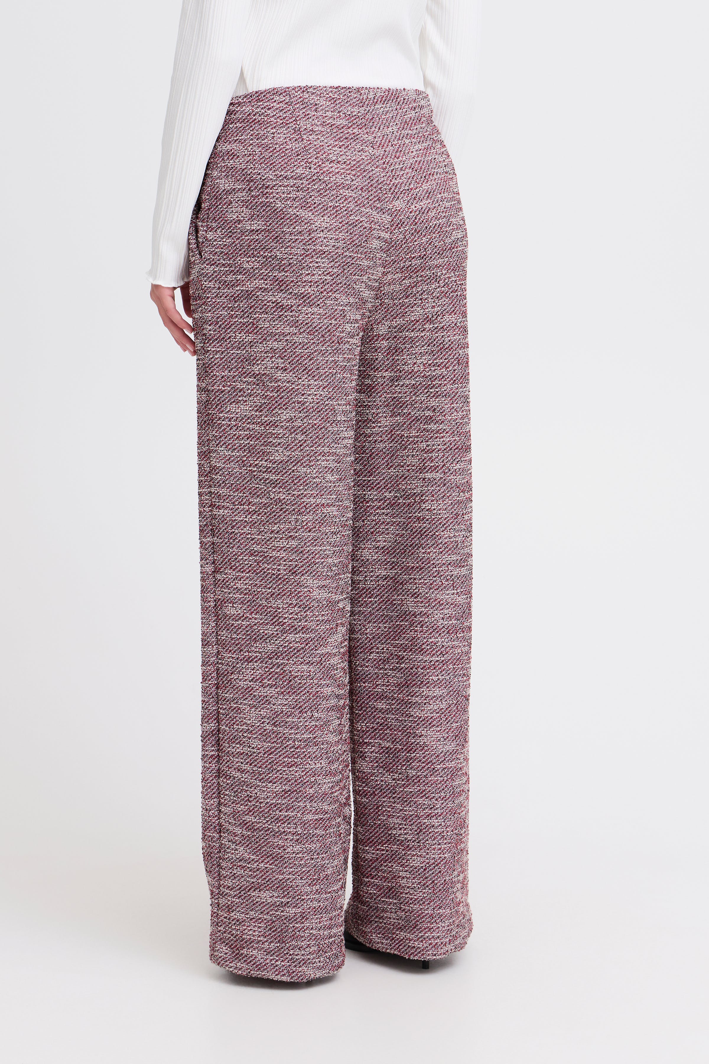IHKATE CHECLÉ Casual pants LOOKBOOK BACK 20122527-204150