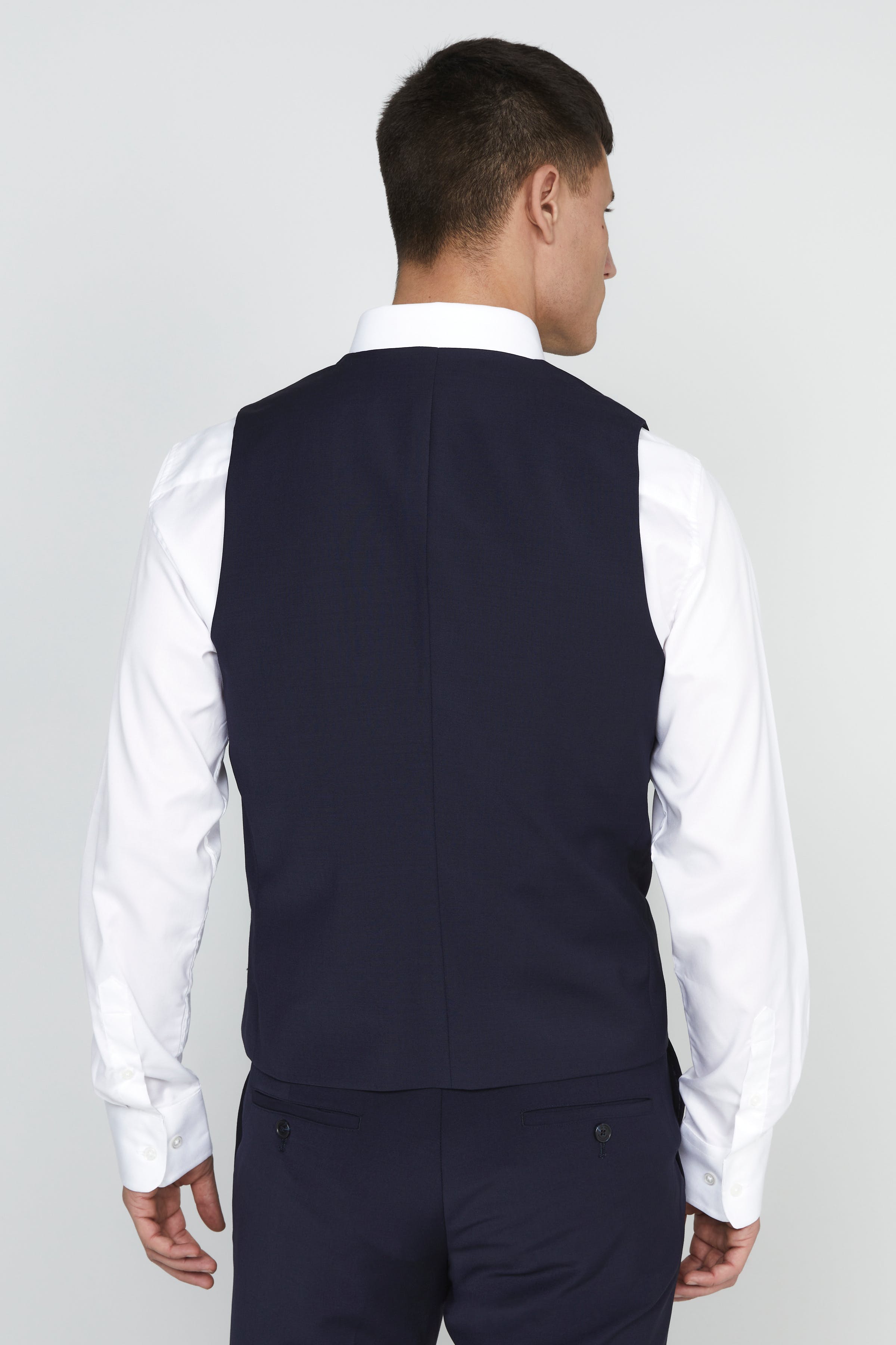 Breck Vest LOOKBOOK FRONT 30203654-20211