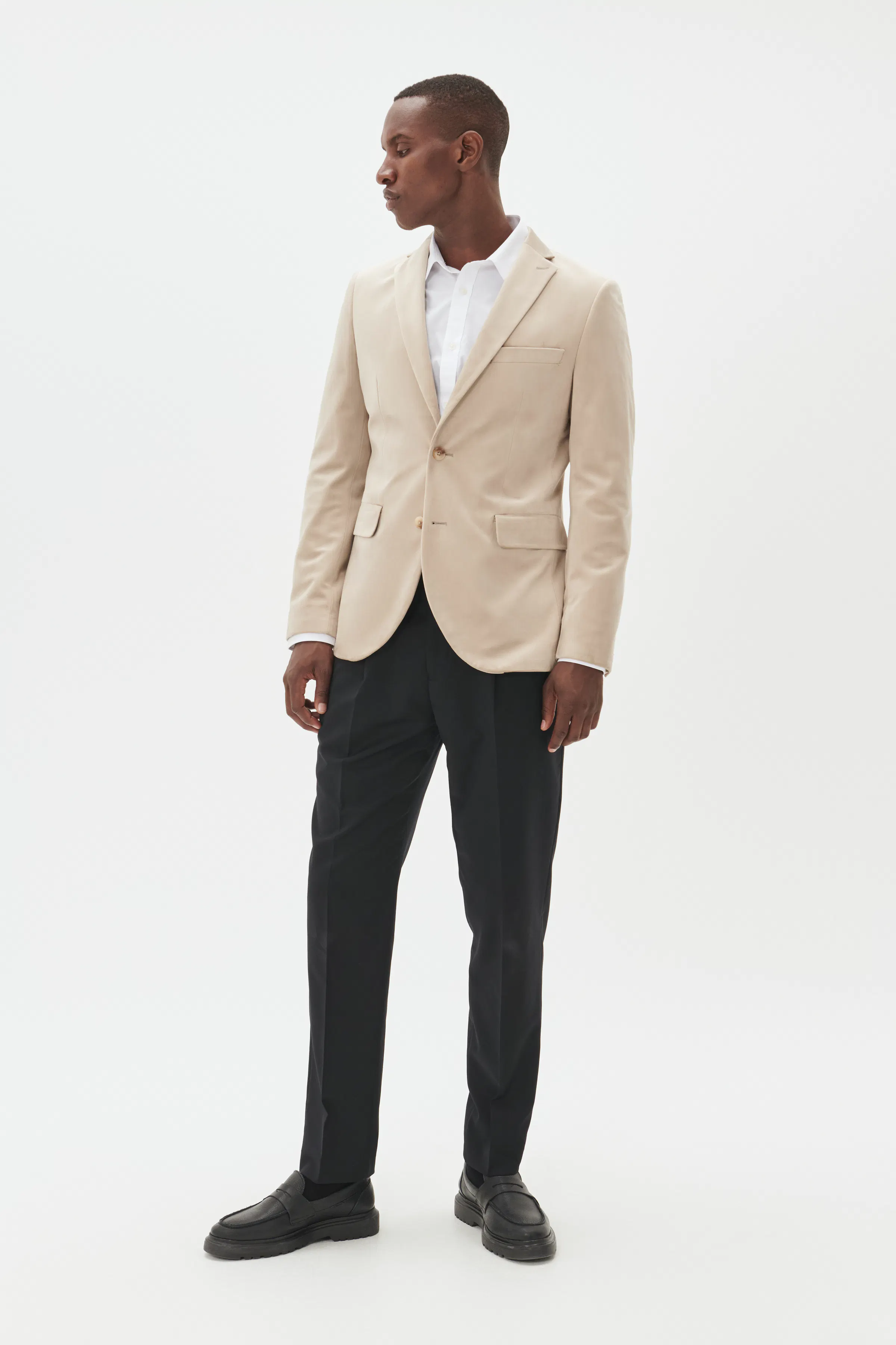 MAgeorge Velour Blazer LOOKBOOK FRONT 30205027-161105