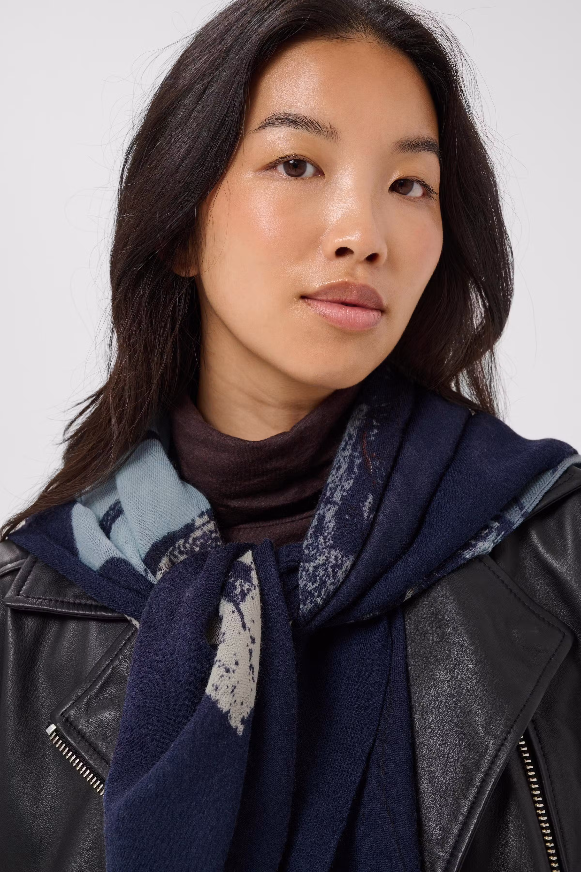 FelisiaPW Skjerf LOOKBOOK DETAIL 30309166-305644