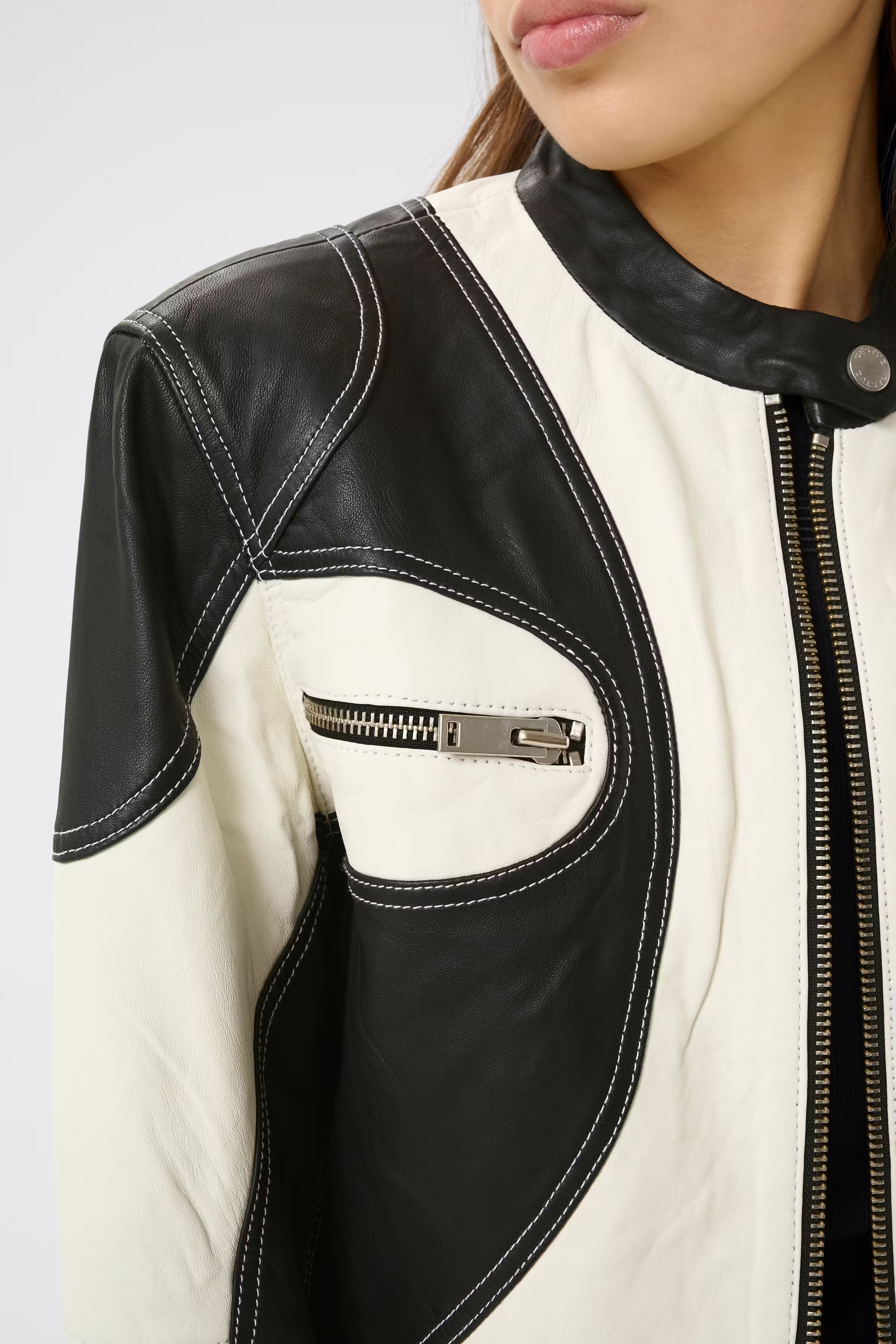 GZbirka Leather jacket LOOKBOOK DETAIL 10909932-100017