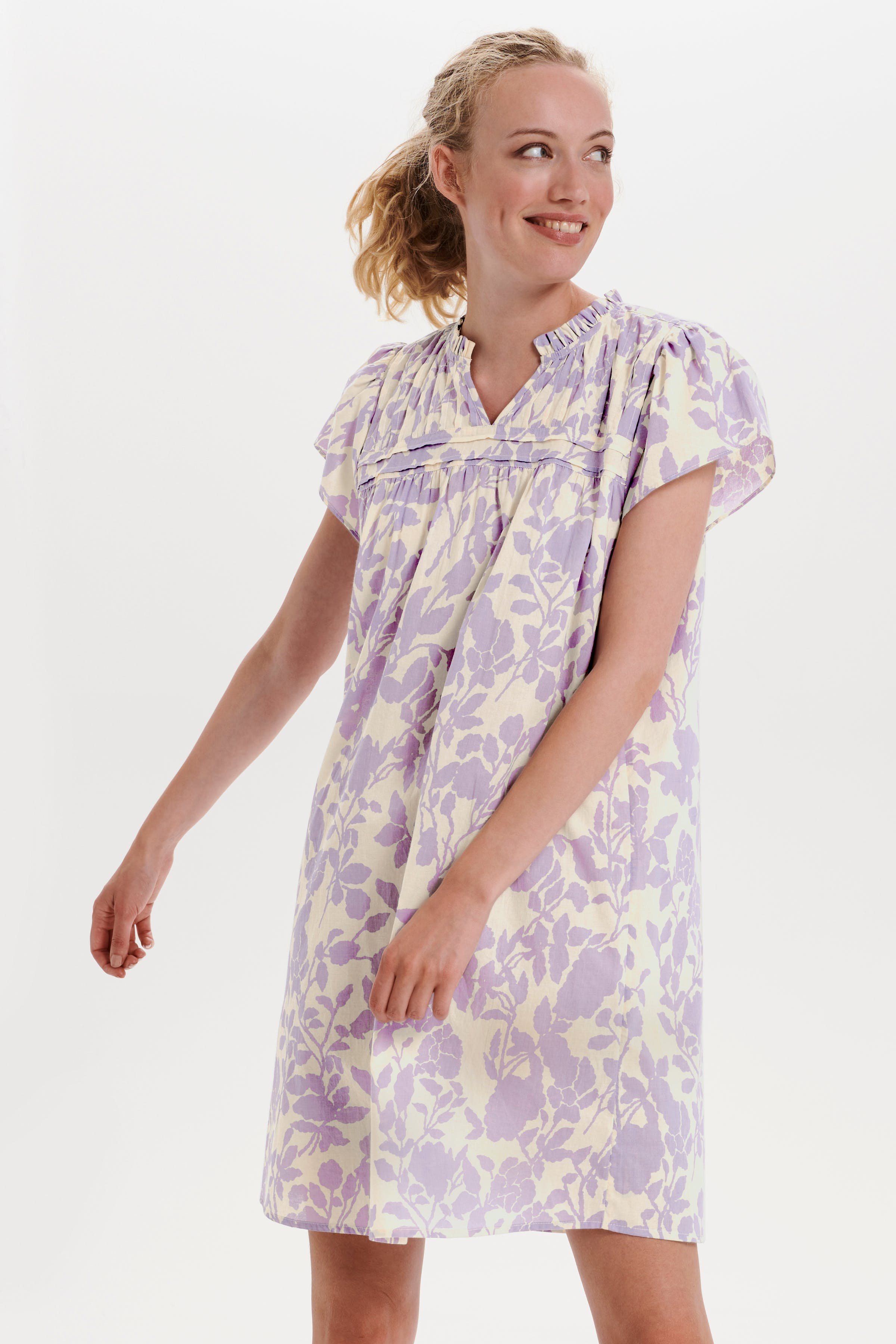 IngaSZ Dress

 LOOKBOOK FRONT 30511848-600340