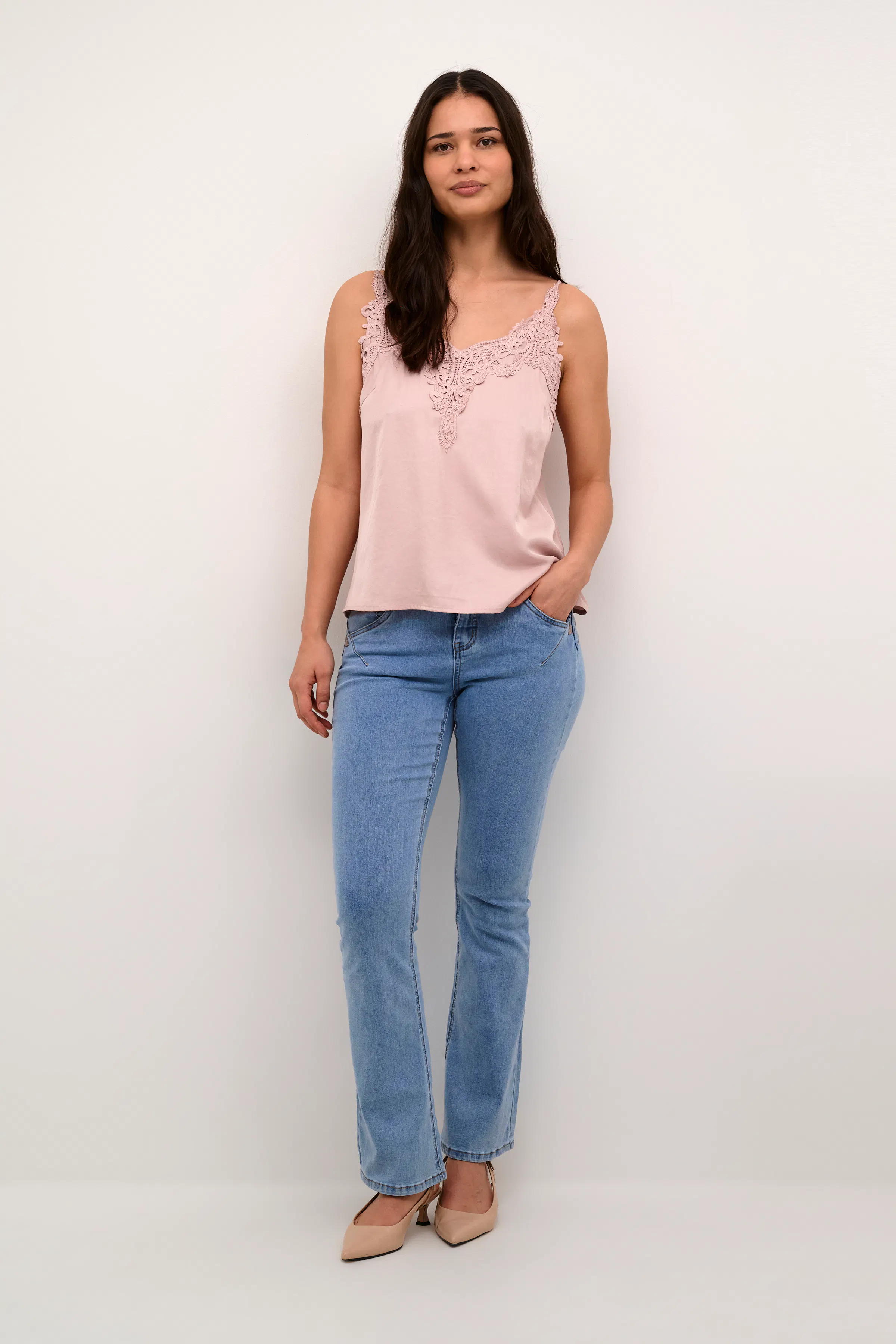 CRAnna Top LOOKBOOK FRONT 10611224-151512