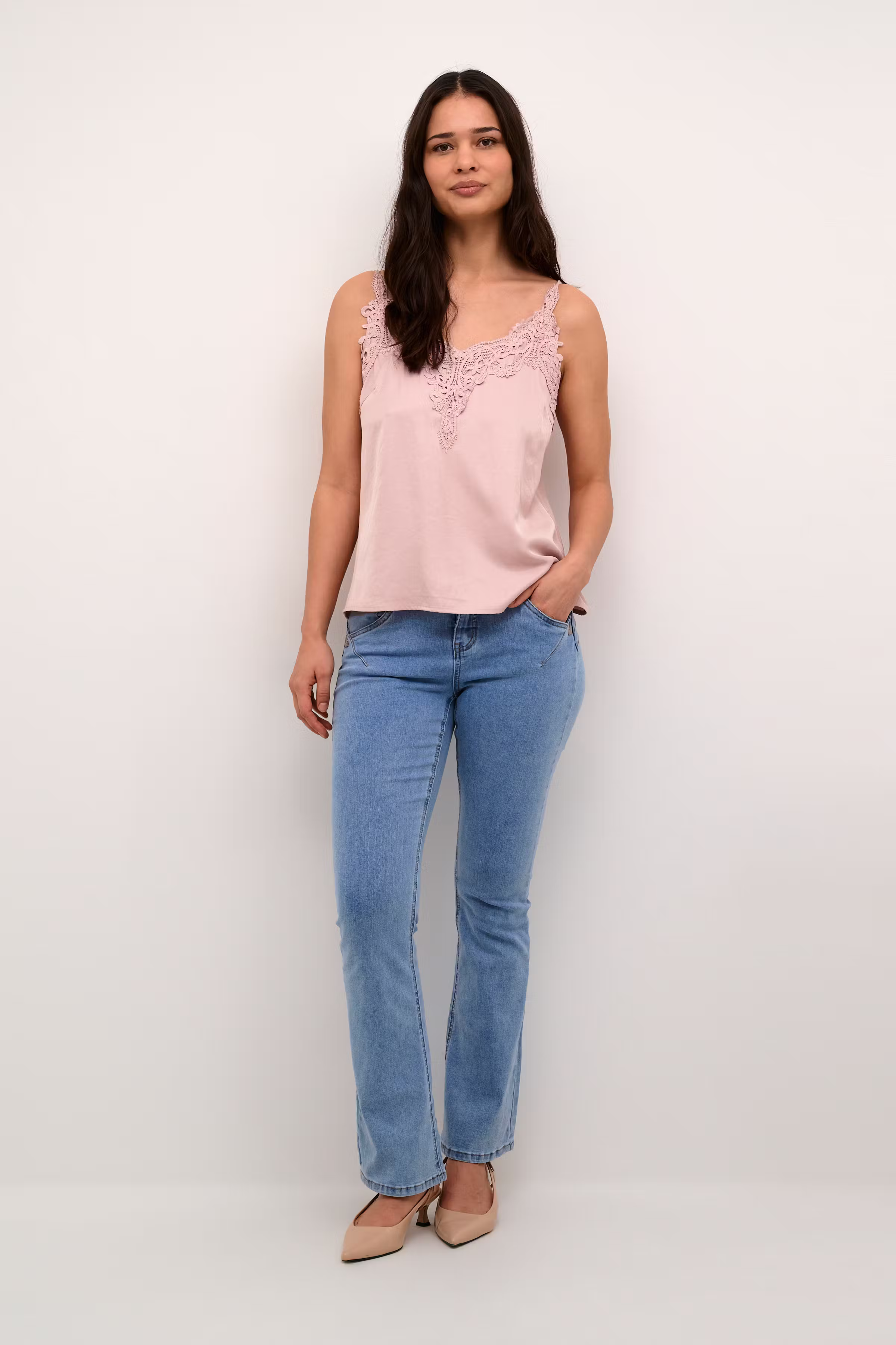 CRAnna Top LOOKBOOK FRONT 10611224-151512