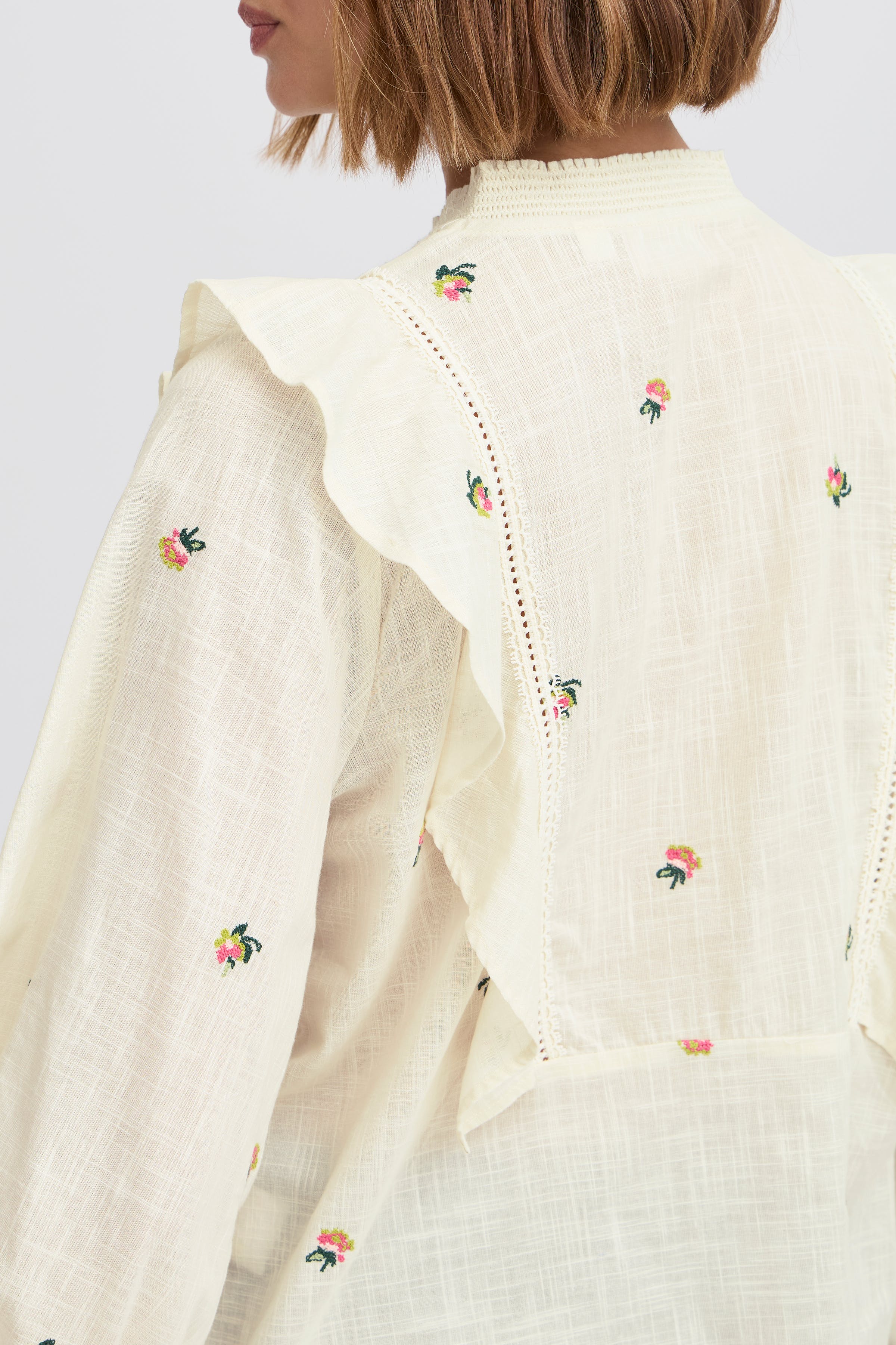 IROLIVIA Long sleeved shirt LOOKBOOK DETAIL 20122318-130905