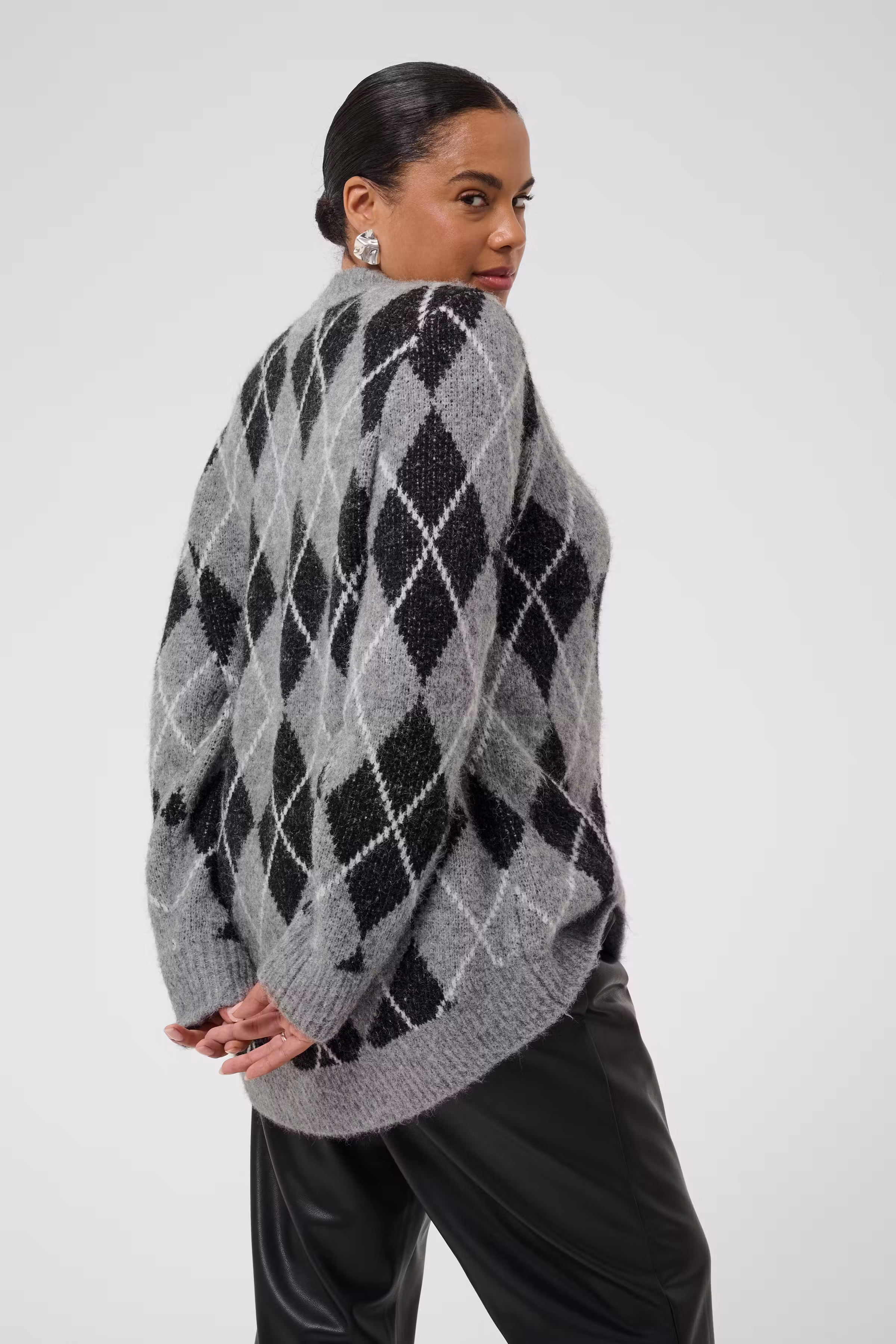 KCsima Cardigan LOOKBOOK DETAIL 10584417-109749