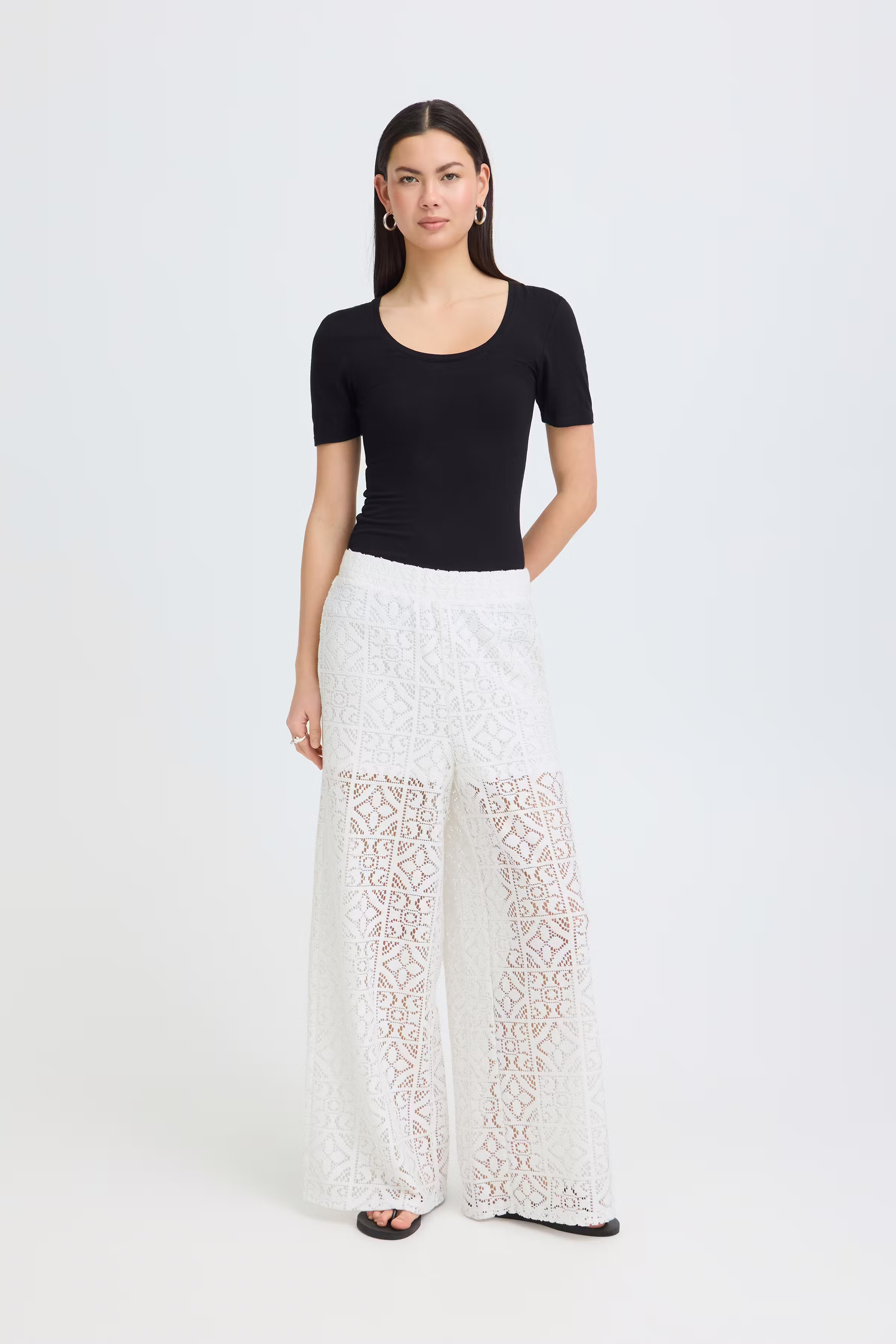 IHNAIMA Bukser LOOKBOOK FRONT 20126571-114201