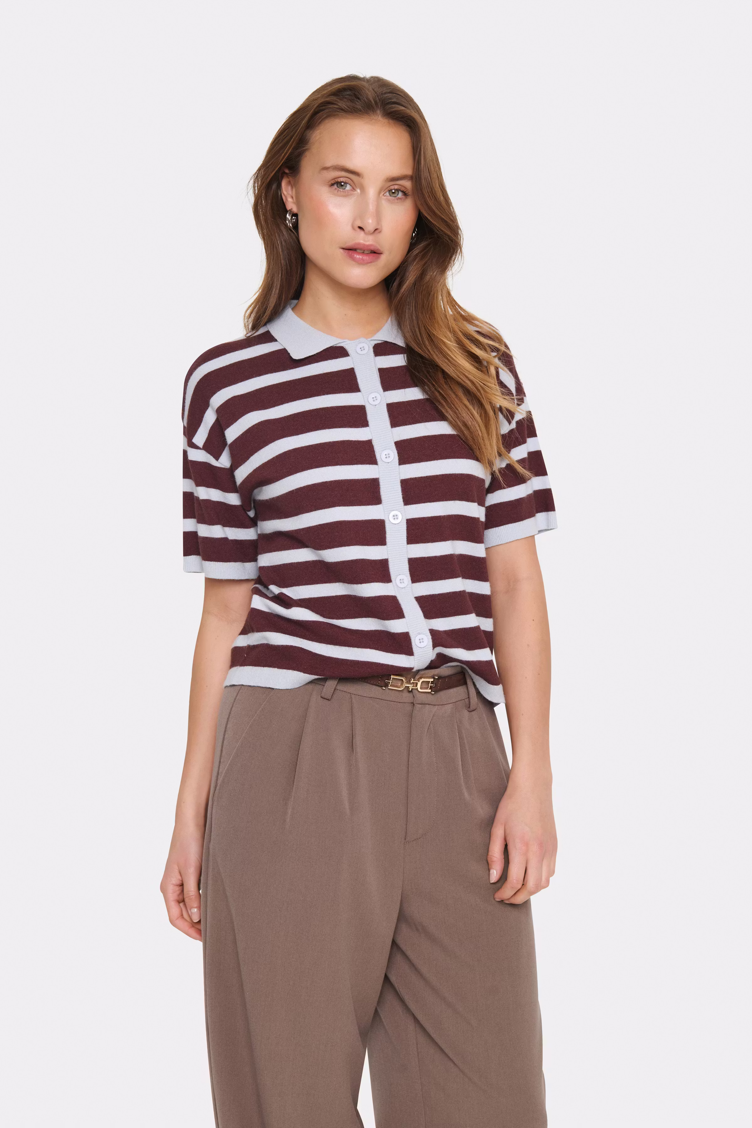 LikamSZ Cardigan LOOKBOOK FRONT 30514160-303957