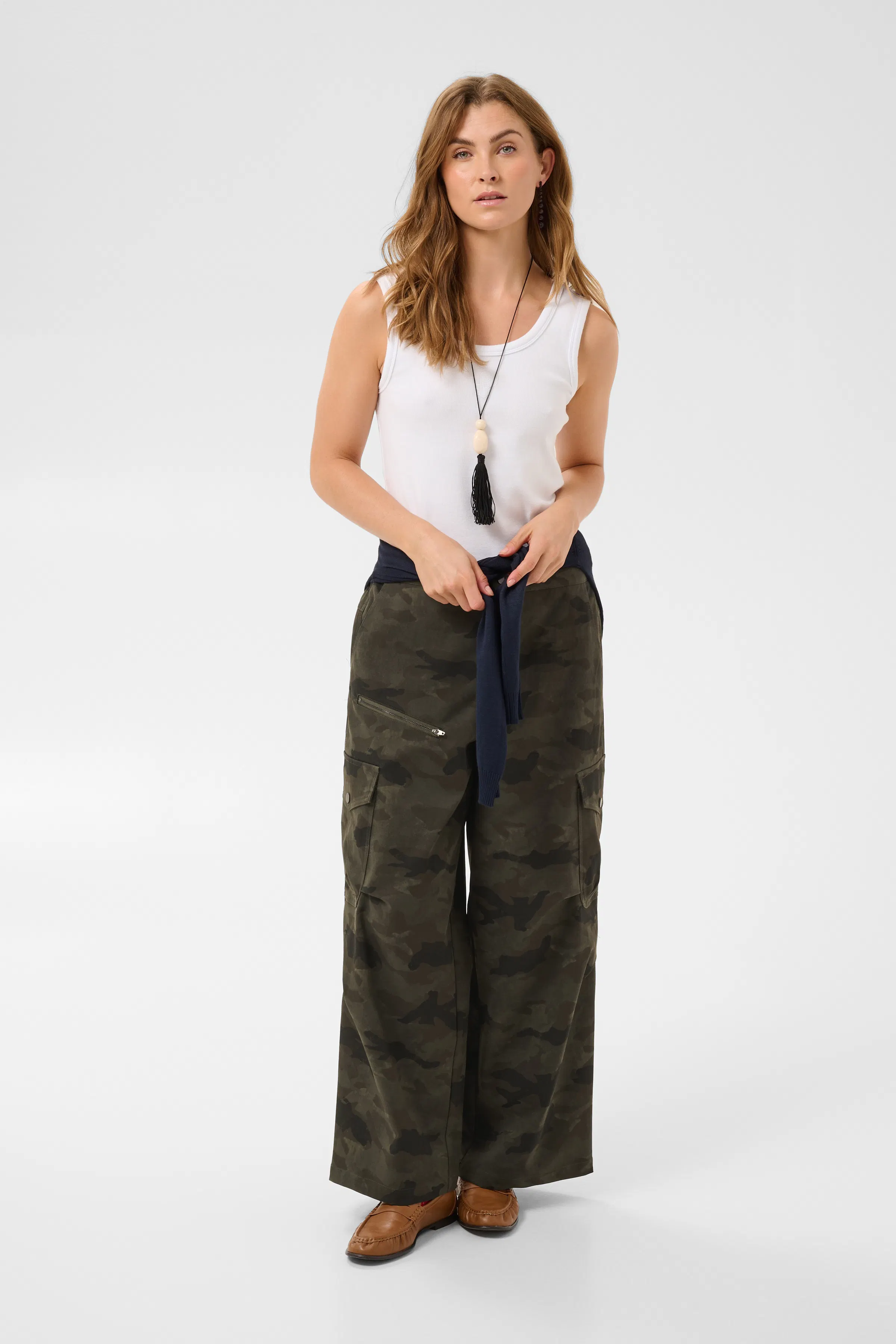 CUelivia Bukser LOOKBOOK FRONT 50113993-1001037