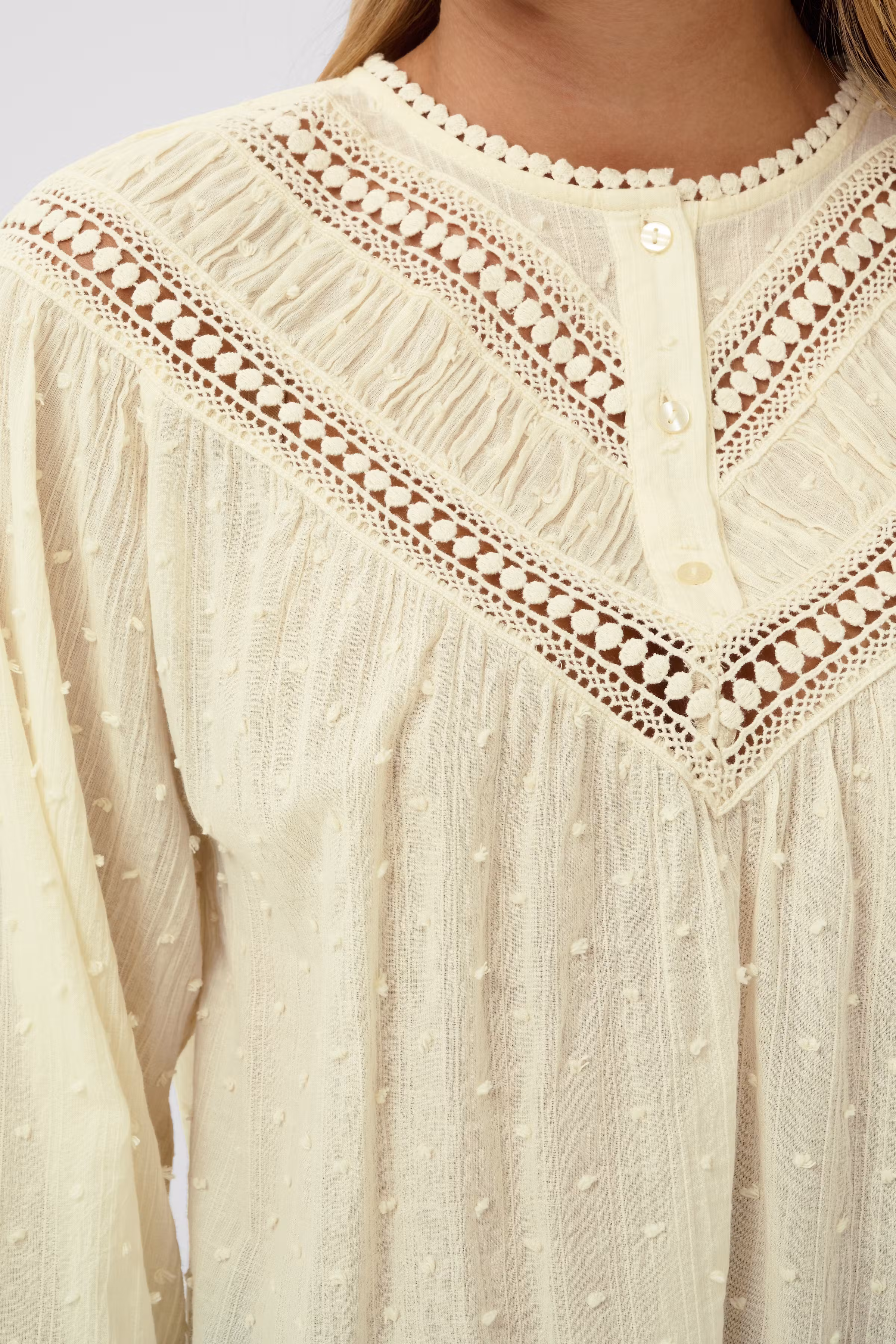 TuttiSZ Blouse LOOKBOOK DETAIL 30515479-110510