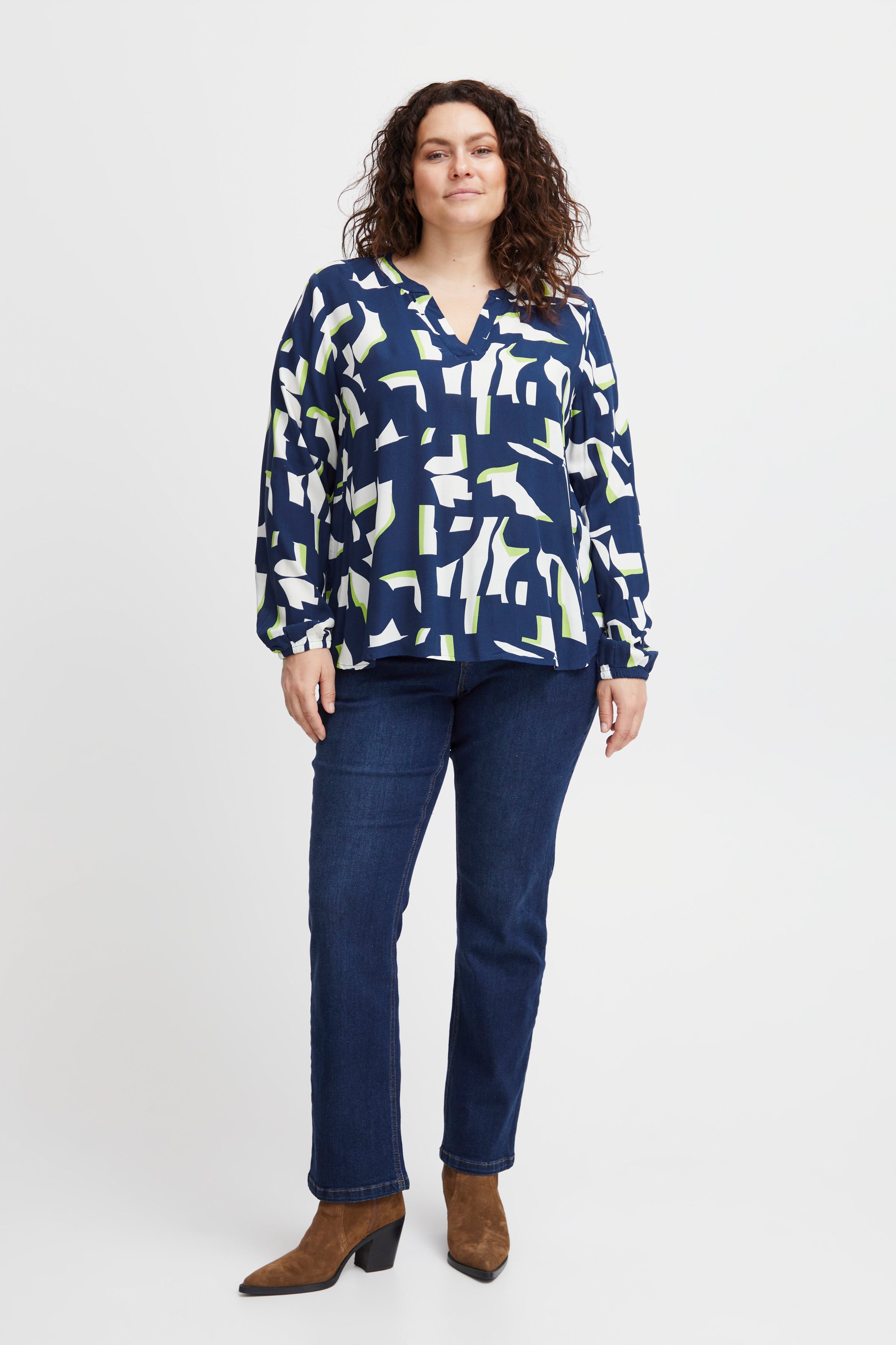 Kortærmet bluse LOOKBOOK FRONT 20612537-202637