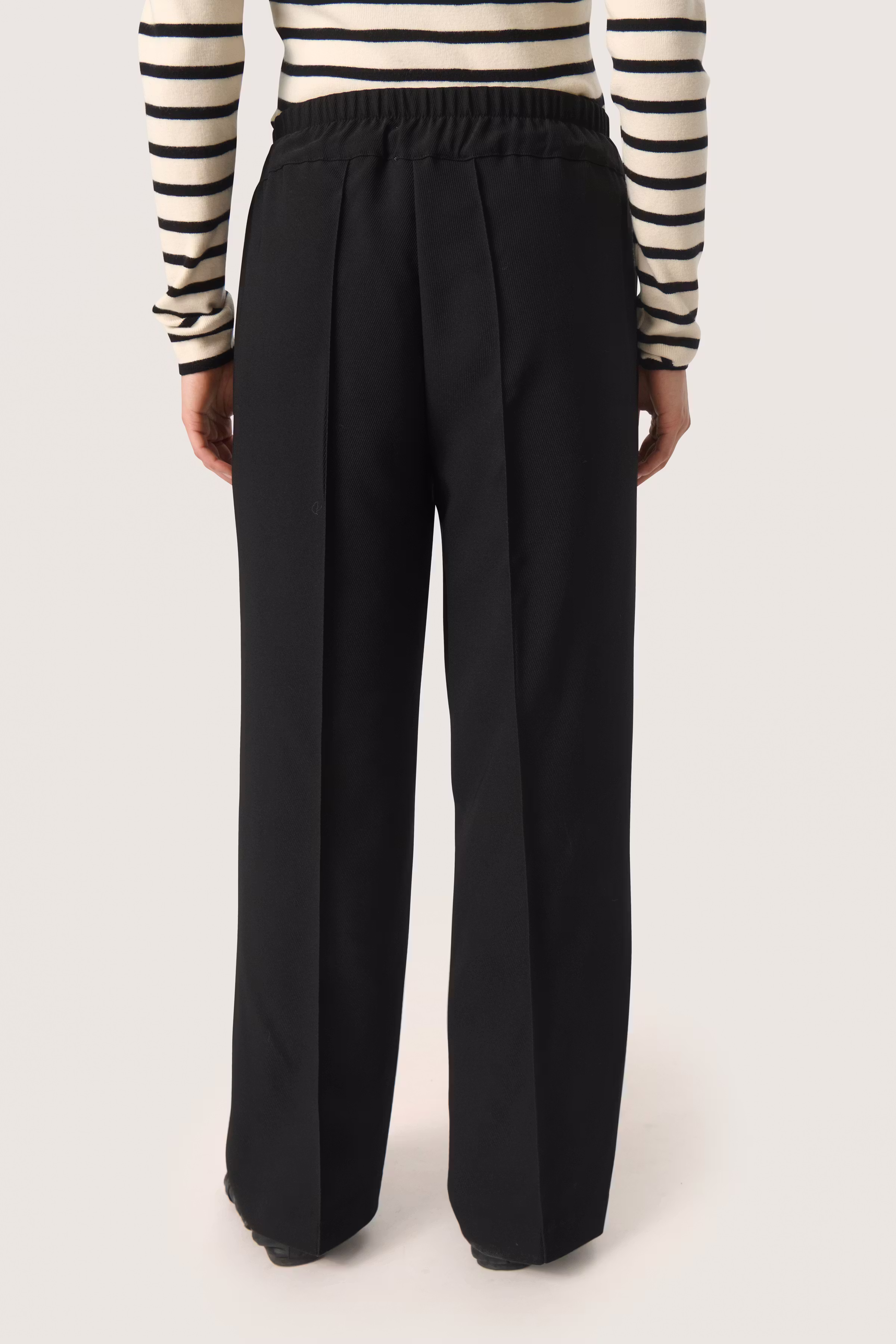 SLEureka Bukser LOOKBOOK BACK 30407700-194008