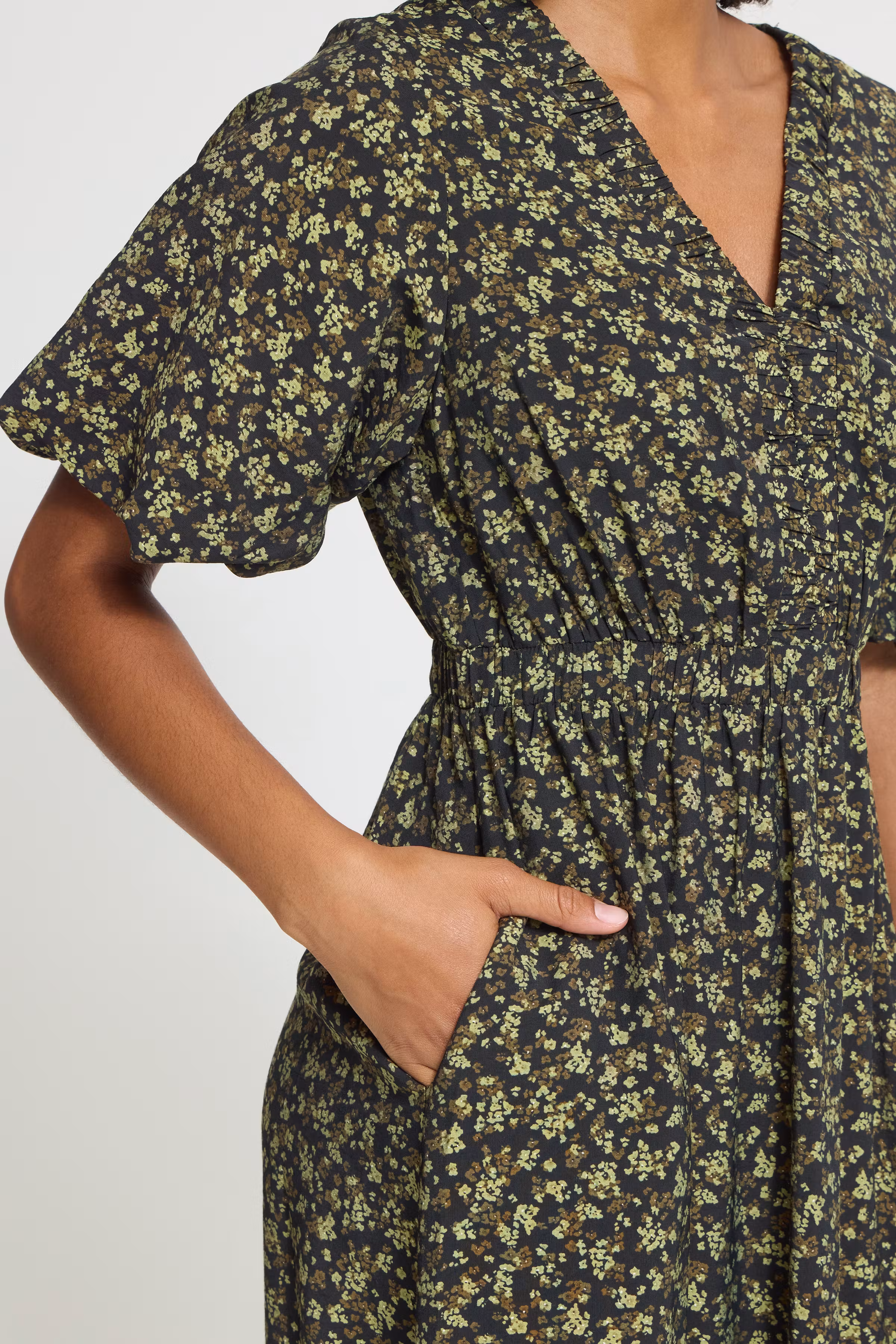 IHGILVIS Kjole LOOKBOOK DETAIL 20126697-900012285