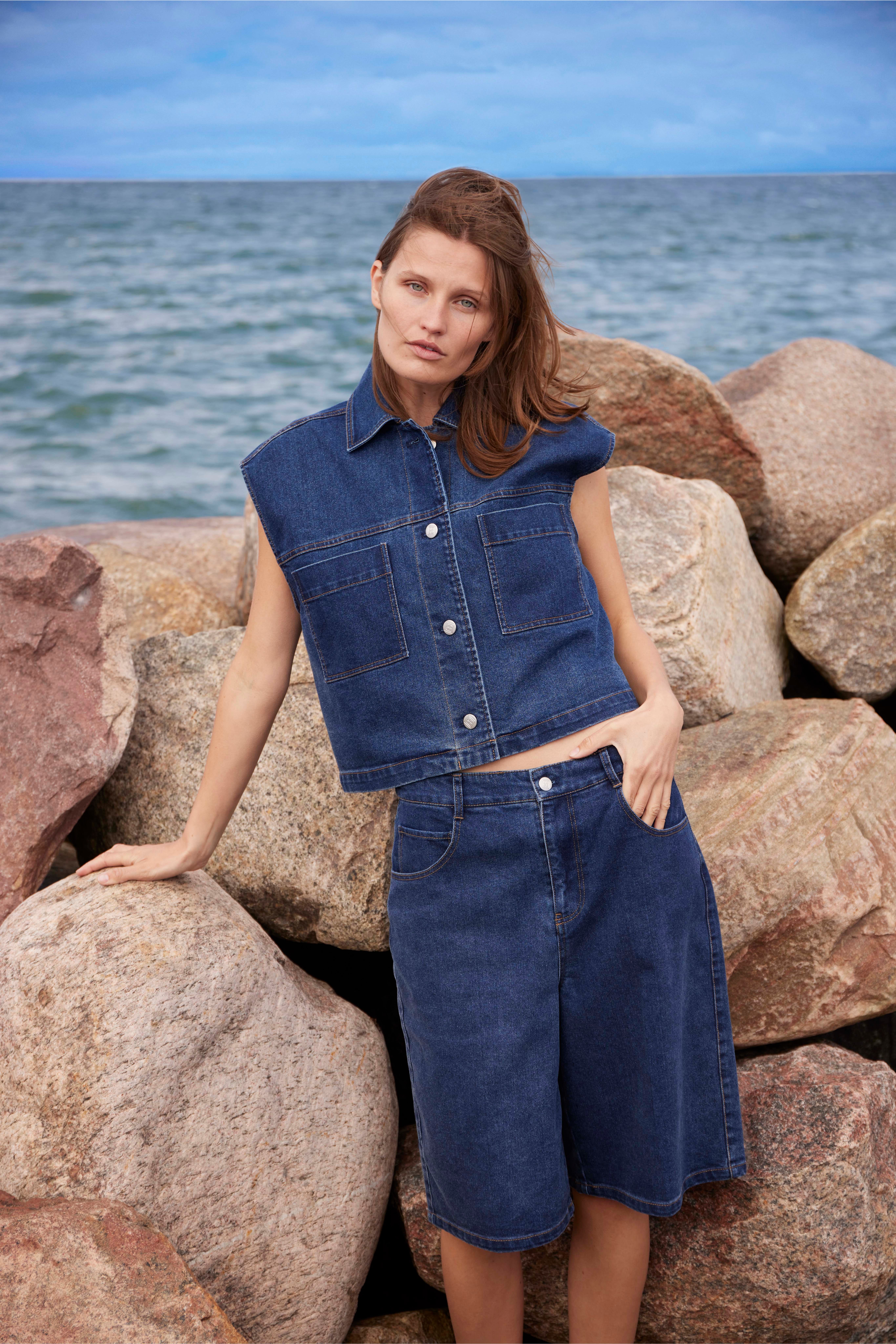 SLCalianna Jorts LOCATION NONE 30408472-301728