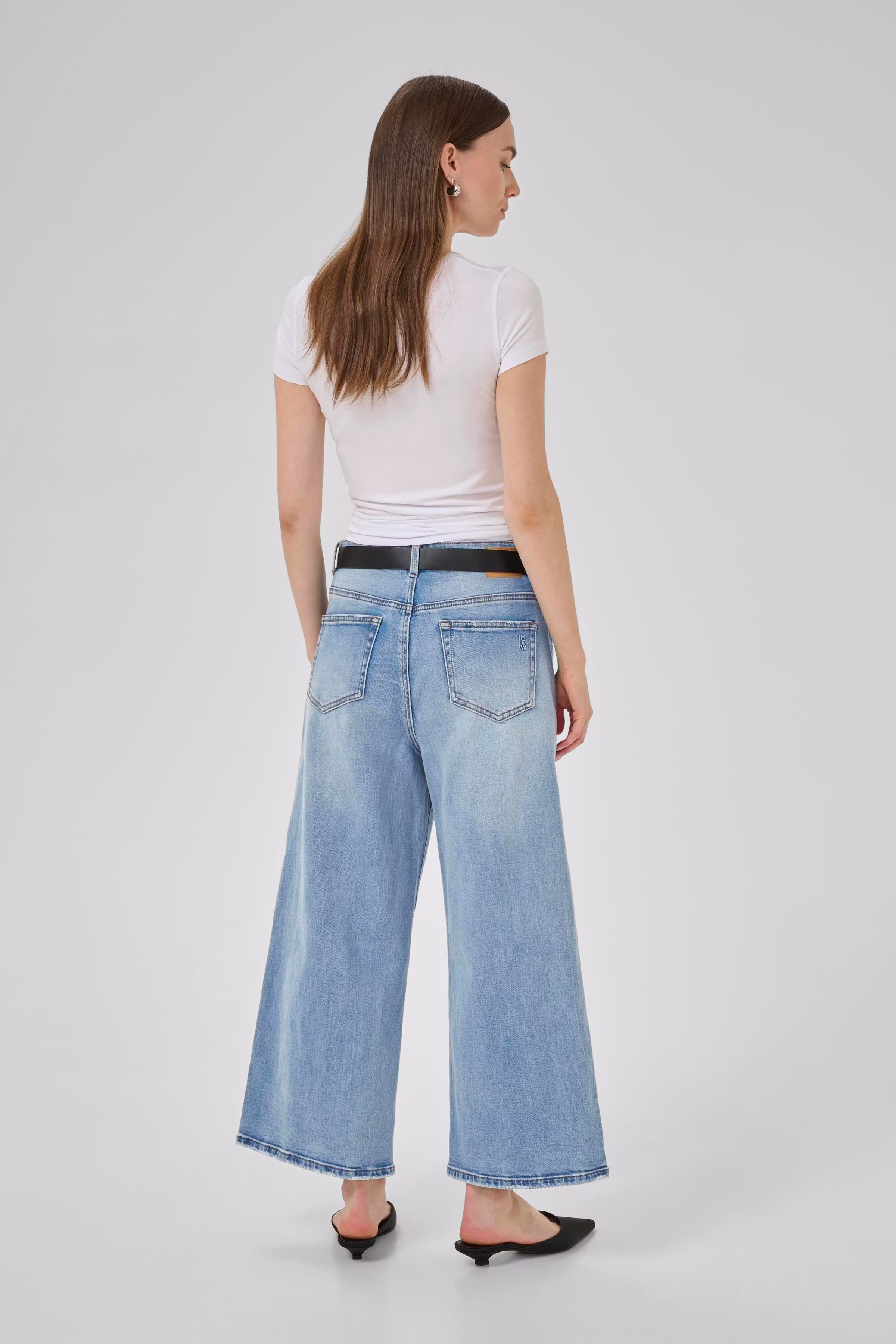 MWAlma X-Wide Jeans LOOKBOOK BACK 10705258-100046
