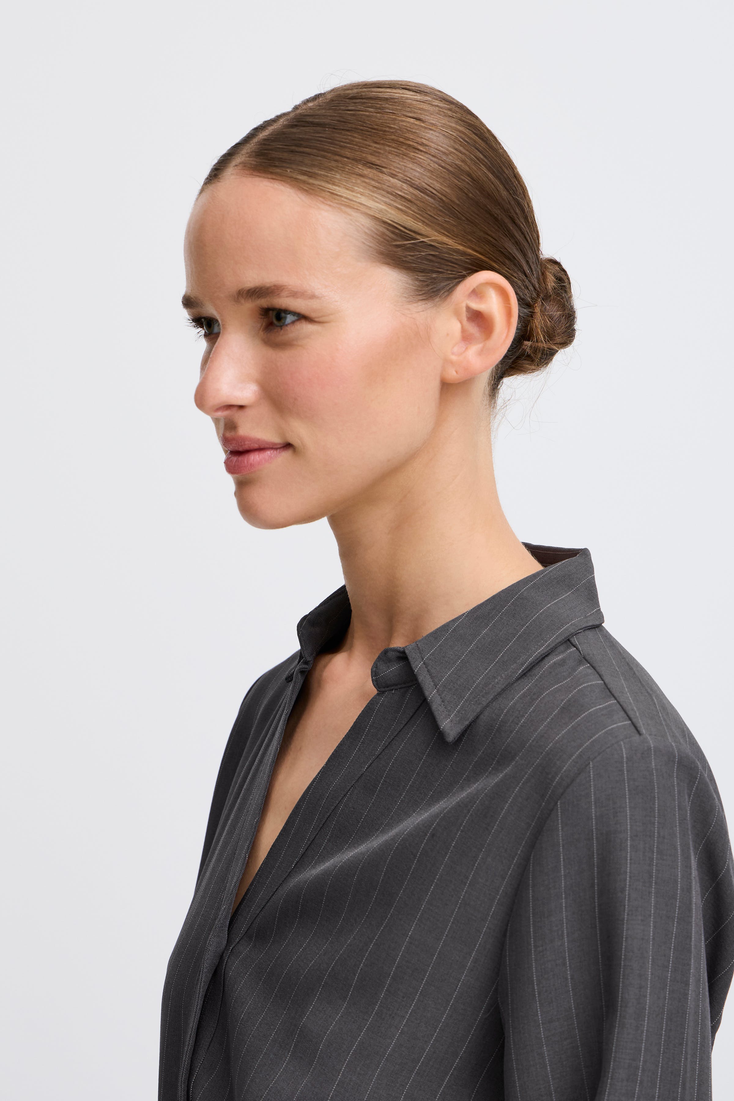 BYMMIDDE Kleid LOOKBOOK DETAIL 20815638-203922