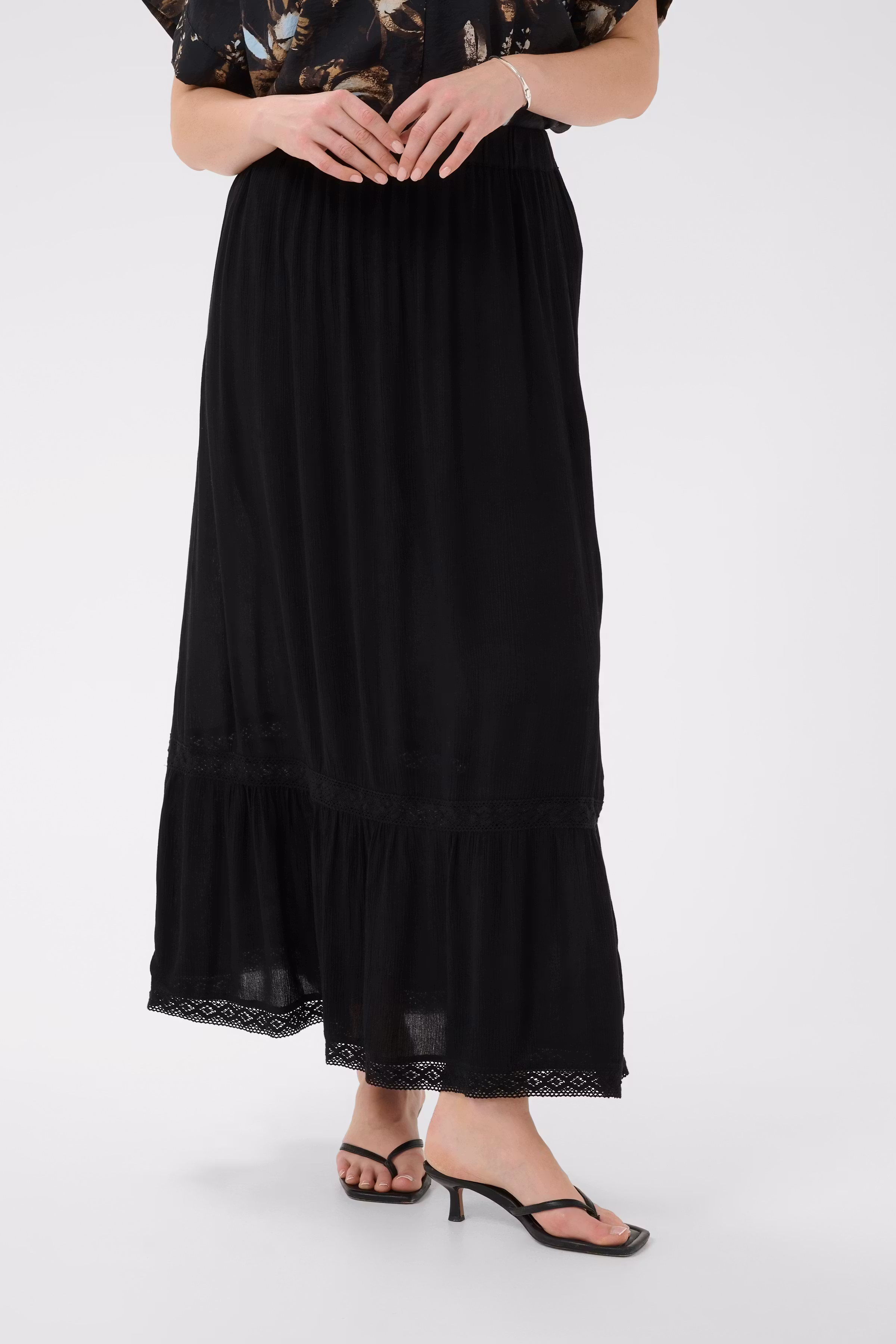 BPezra Nederdel LOOKBOOK FRONT 40200158-100121