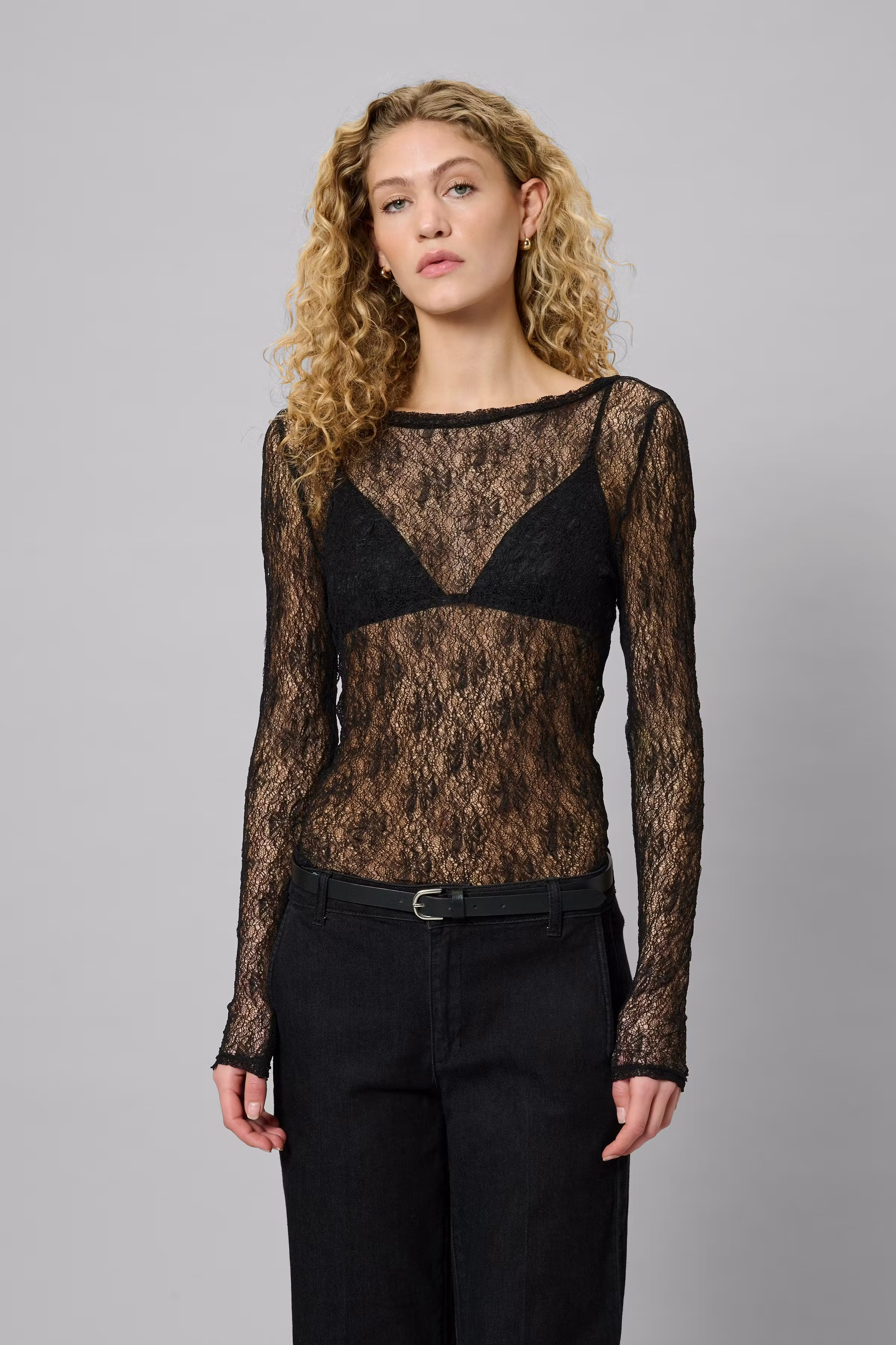 MWRita Bluse LOOKBOOK FRONT 10705325-100031